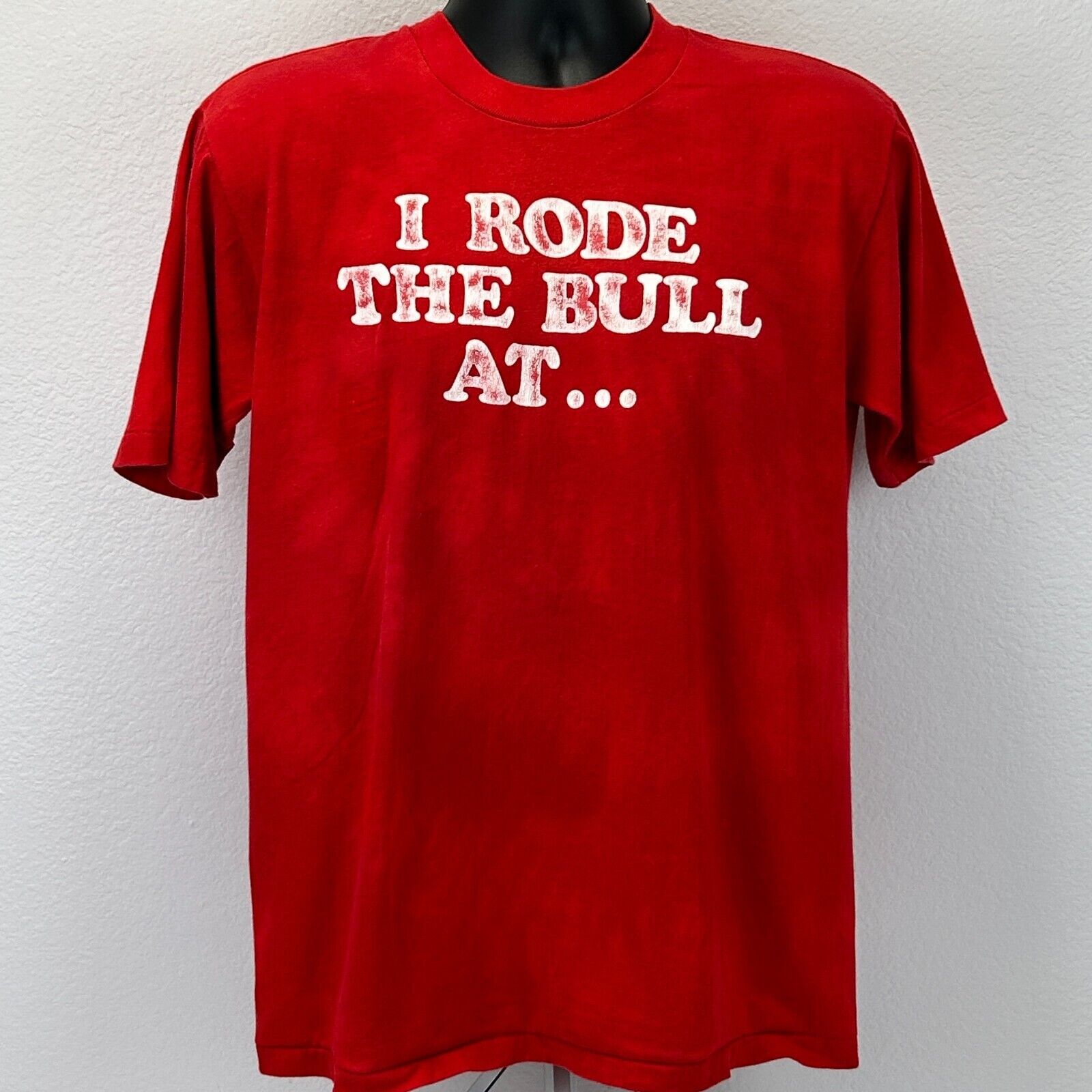 Vintage Vintage 80s I Rode the Bull at Country Roads T Shirt Red L Size US L / EU 52-54 / 3 - 2 Thumbnail