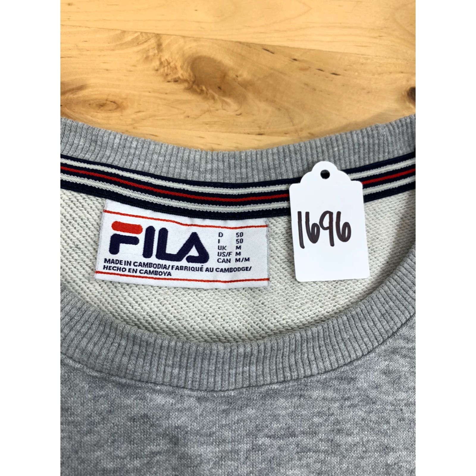 Fila VINTAGE FILA Gray Crewneck Sweatshirt M Logo Pullover Womens Sweatshirt 90s Size M / US 6-8 / IT 42-44 - 4 Thumbnail