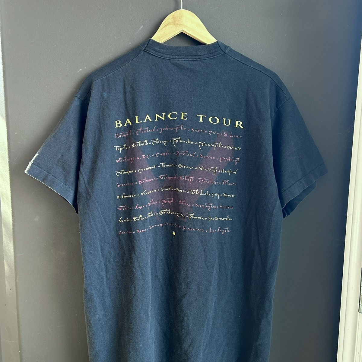 Band Tees Van Halen 1995 Balance Tour Single Stitch Vintage Tee Size US XL / EU 56 / 4 - 4 Thumbnail