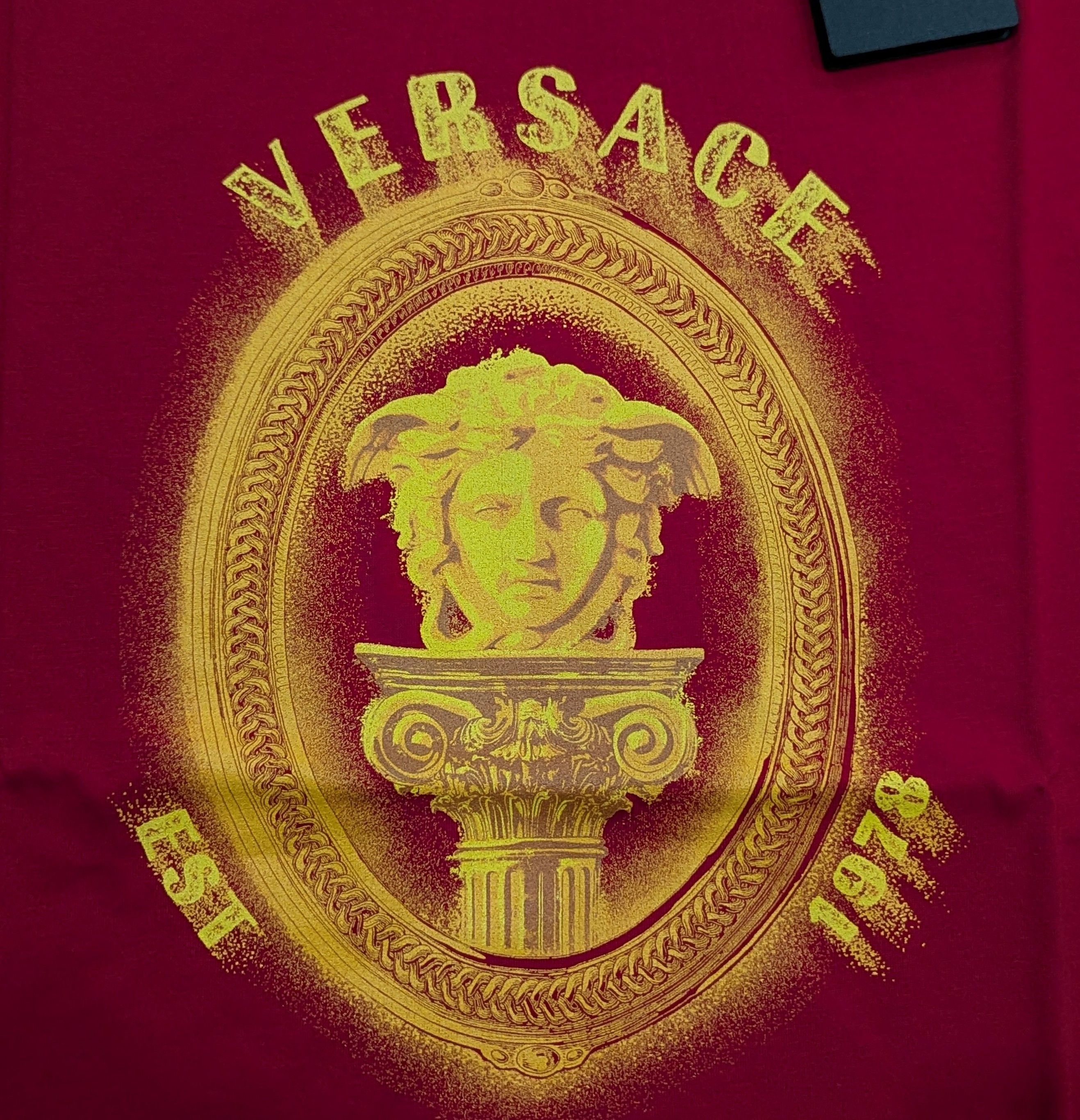 Versace VERSACE Medusa Column Logo Crewneck T-Shirt Red/Gold Small Size US S / EU 44-46 / 1 - 3 Thumbnail