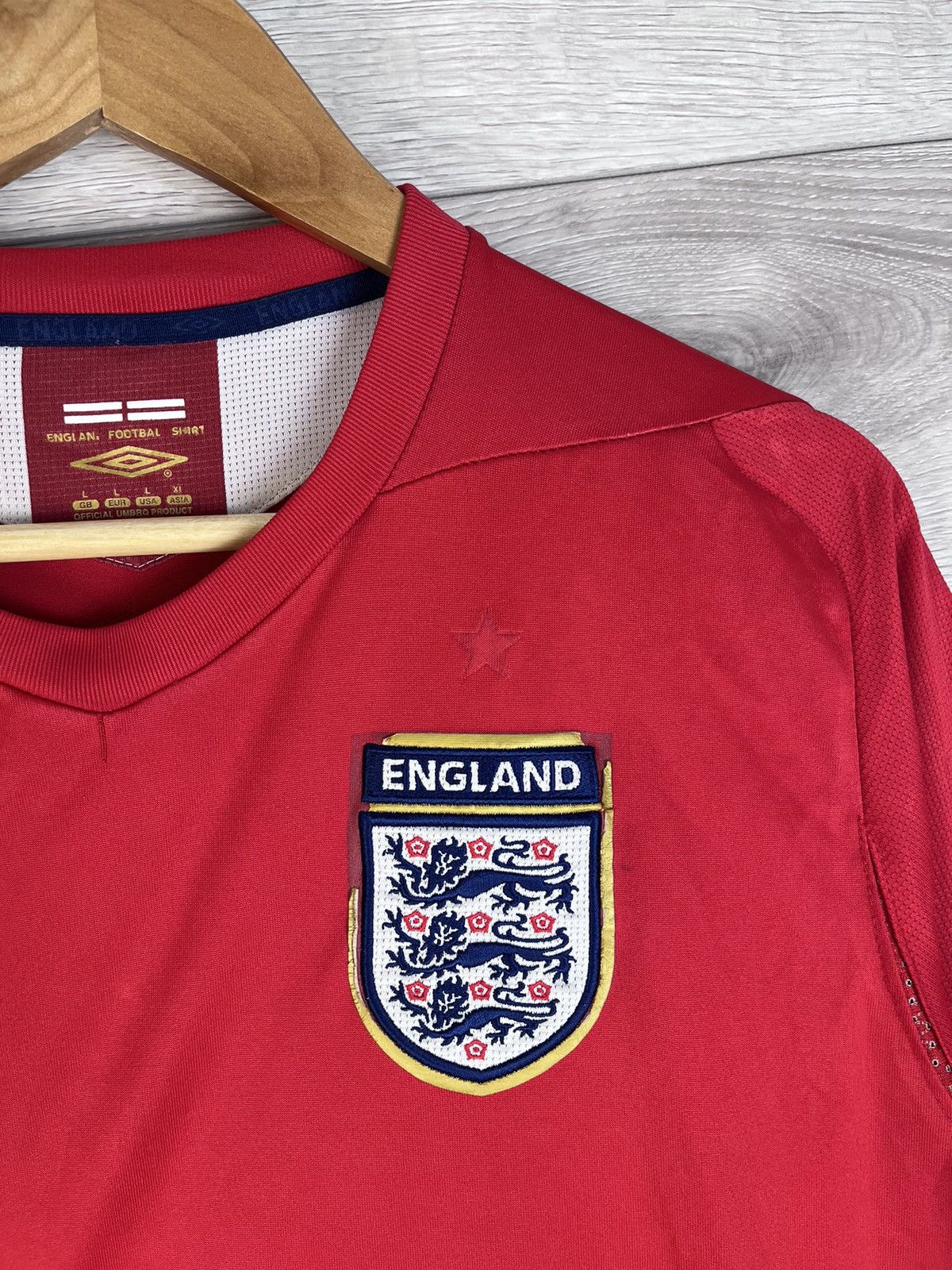 Umbro Vintage mens soccer jerseys Umbro England Size US XL / EU 56 / 4 - 7 Thumbnail