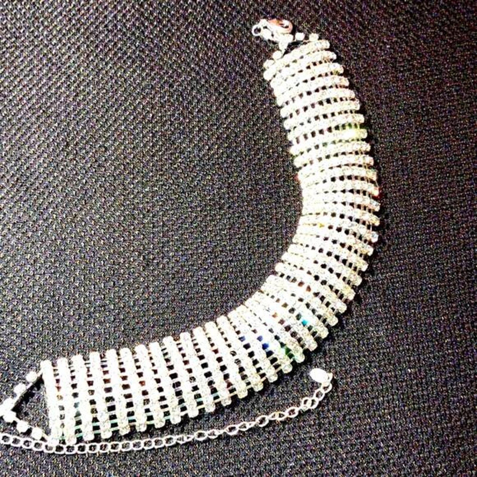 Vintage Exquisite silver plated rhinestone necklace Size ONE SIZE - 2 Thumbnail