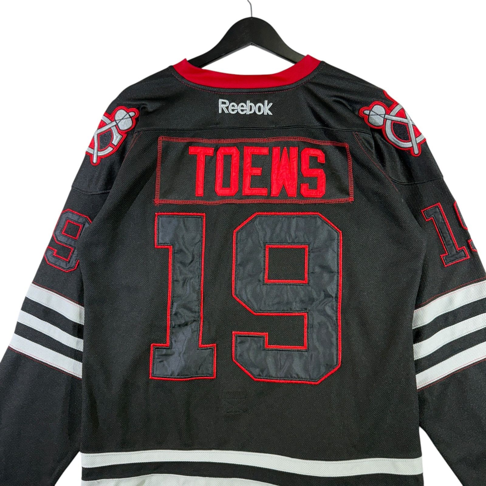Reebok Vintage Chicago Blackhawks Jonathan Toews #19 NHL Jersey XL Size US XL / EU 56 / 4 - 6 Thumbnail