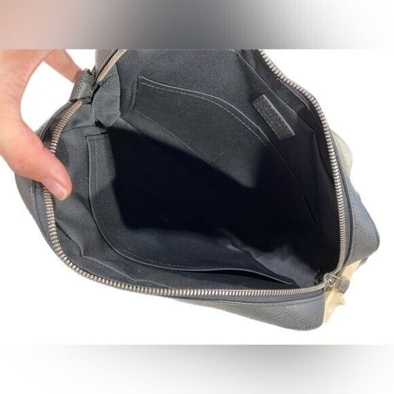 Louis Vuitton Louis Vuitton Taiga Messenger Bag Anton Ardoise Leather Luxe Size ONE SIZE - 8 Thumbnail