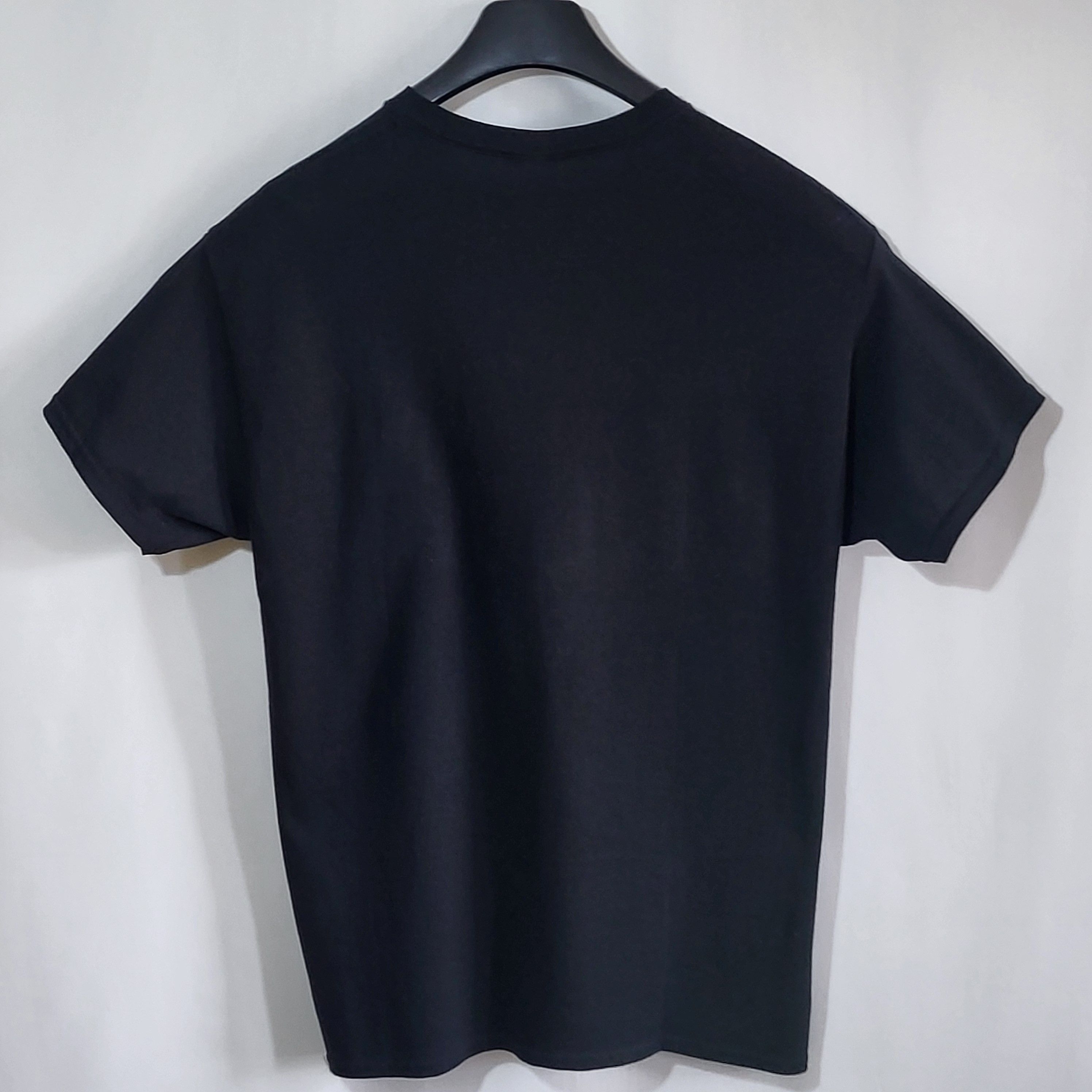 Designer Gildan Streetwear T-Shirts size L Size US L / EU 52-54 / 3 - 7 Thumbnail