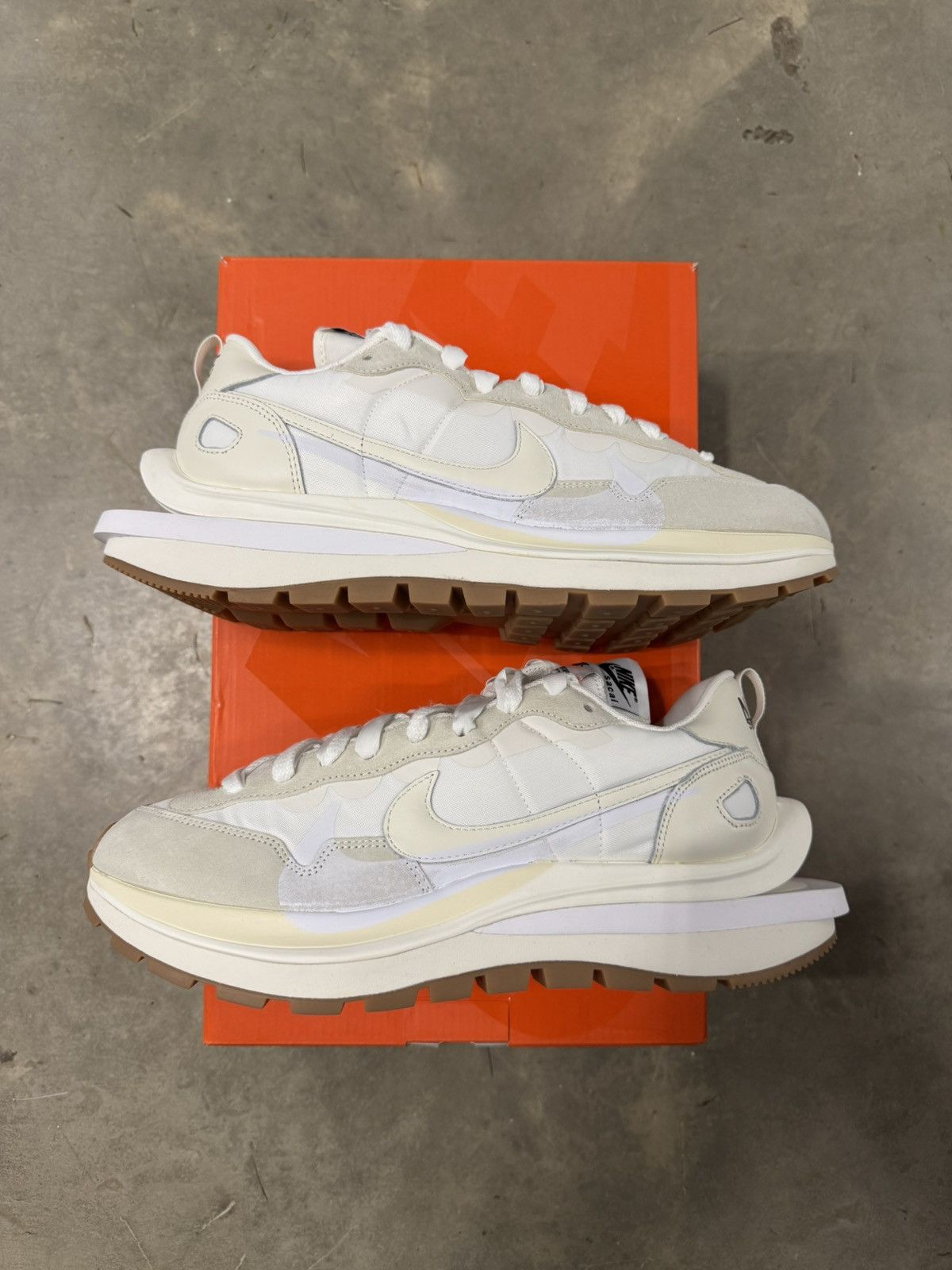 Nike × Sacai Nike x Sacai Vaporwaffle Sail Gum Size 11.5 Size US 11.5 / EU 44-45 - 2 Thumbnail