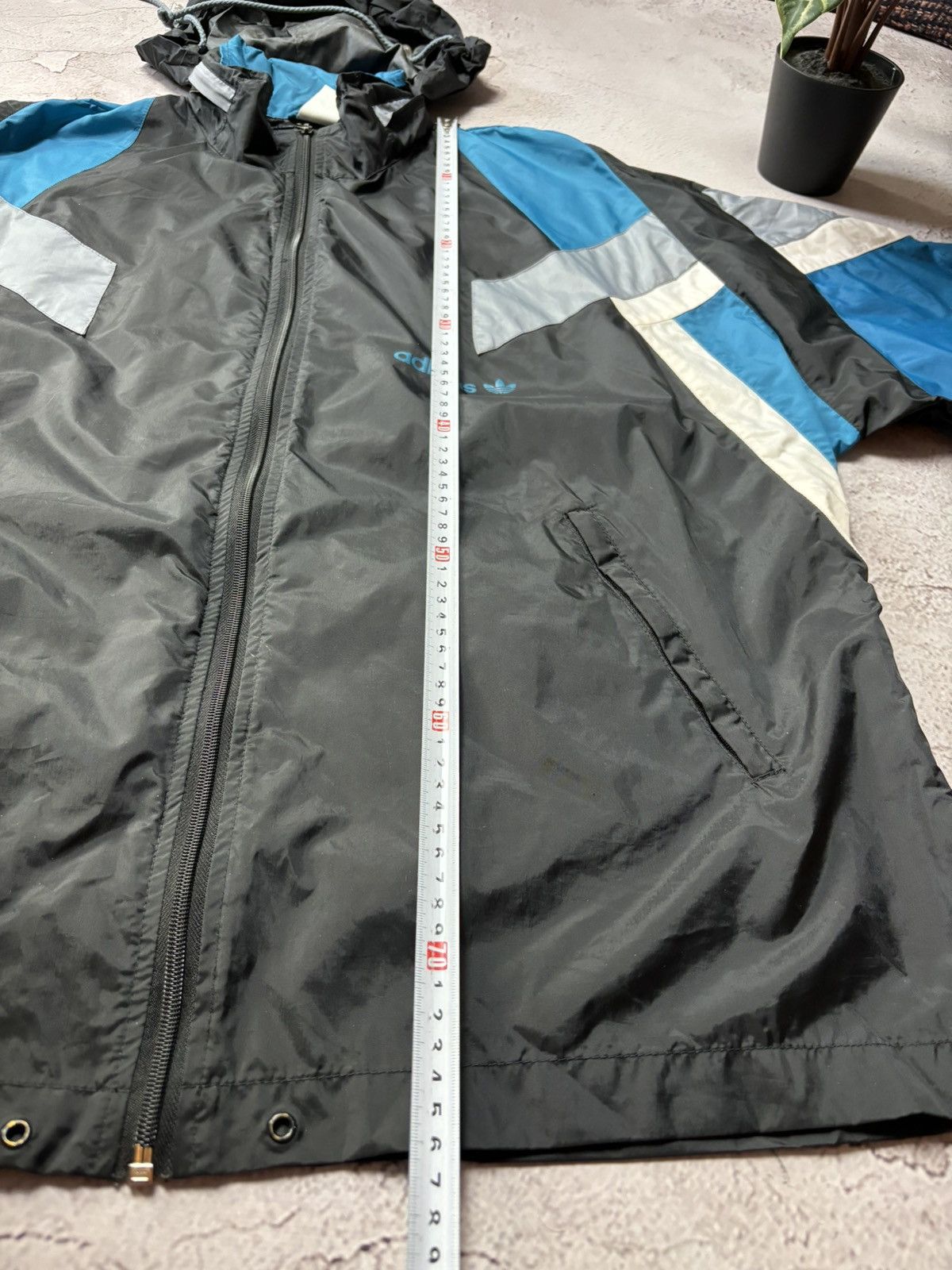 Adidas mens Adidas Originals Vintage Windbreaker jacket L Size US L / EU 52-54 / 3 - 10 Thumbnail