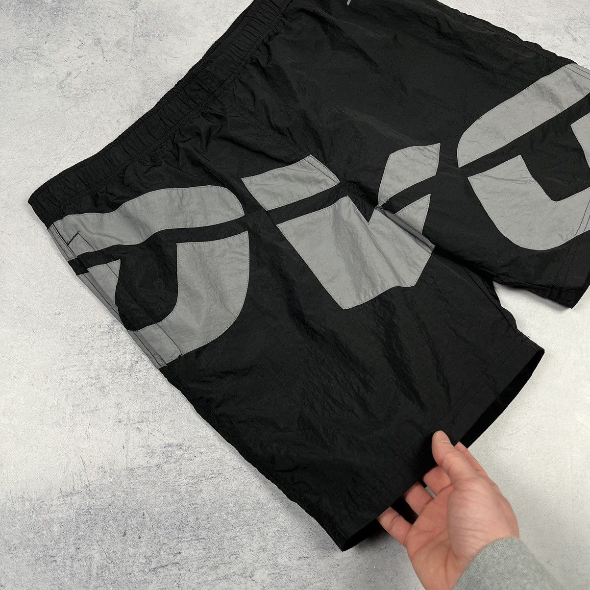 October's Very Own OVO October’s Very Own Big Logo Nylon Shorts Size US 36 / EU 52 - 7 Thumbnail
