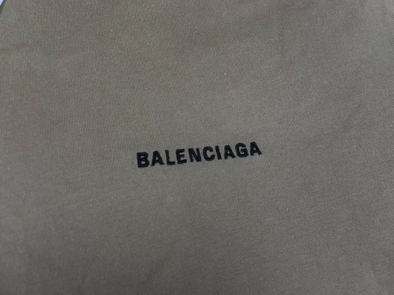 Balenciaga Balenciaga Embroidered logo front and back short sleeve Size US M / EU 48-50 / 2 - 3 Thumbnail