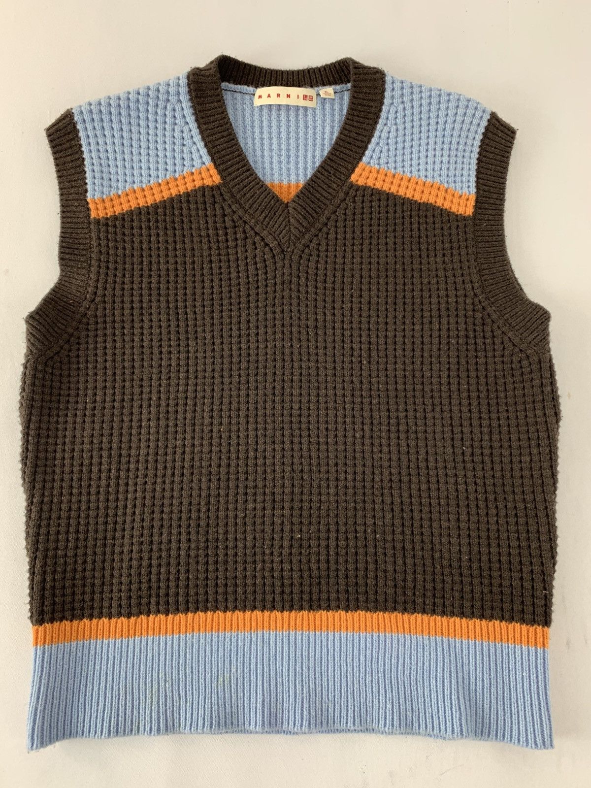 Marni × Uniqlo Marni Popcorn Knitted V Neck Vest Sweater Size XL / US 12-14 / IT 48-50 - 3 Thumbnail