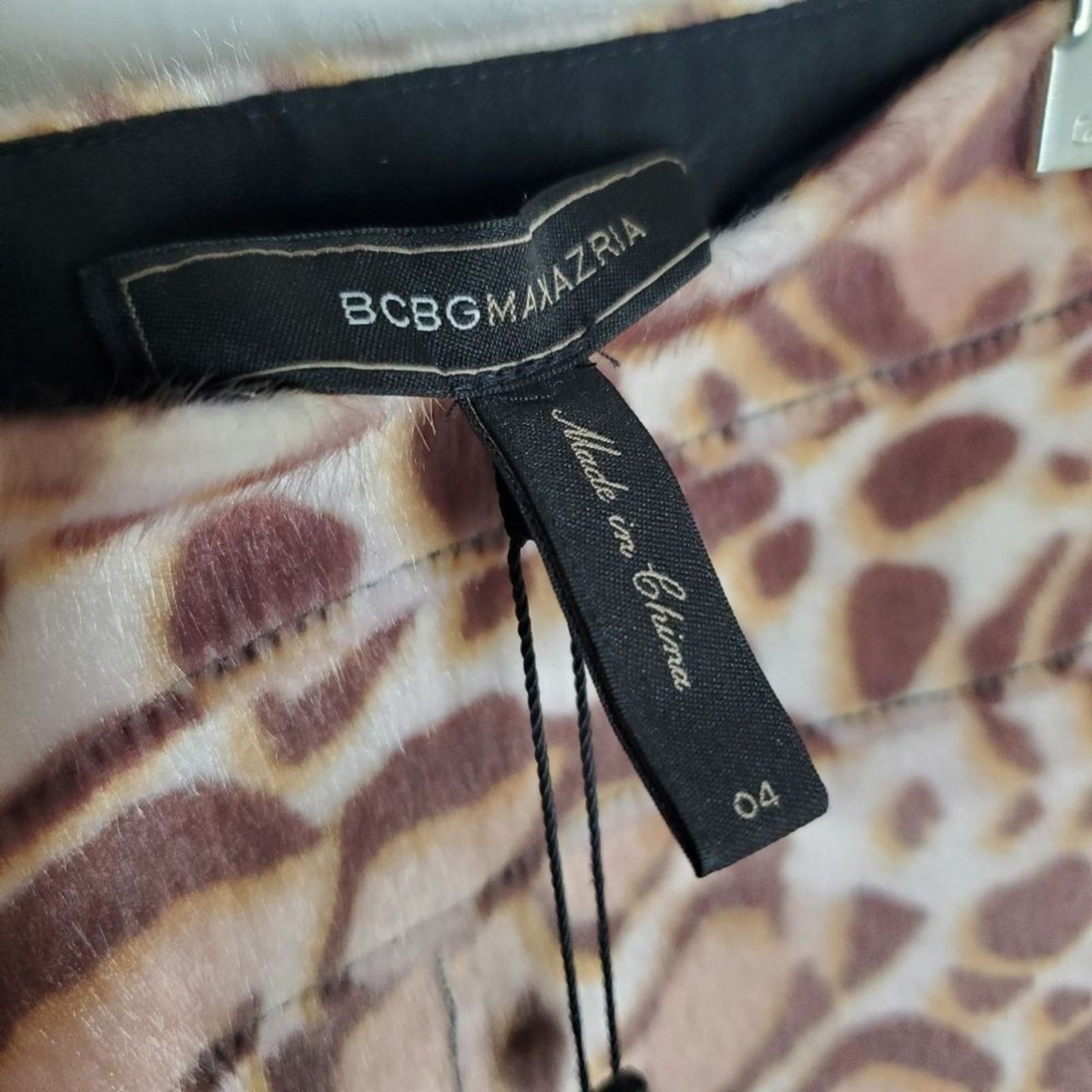 Bcbgmaxazria BCBGMaxazria Ocelot Faux Fur Vegan Leather Margaux Skirt 4 Size 27" / US 4 / IT 40 - 5 Thumbnail