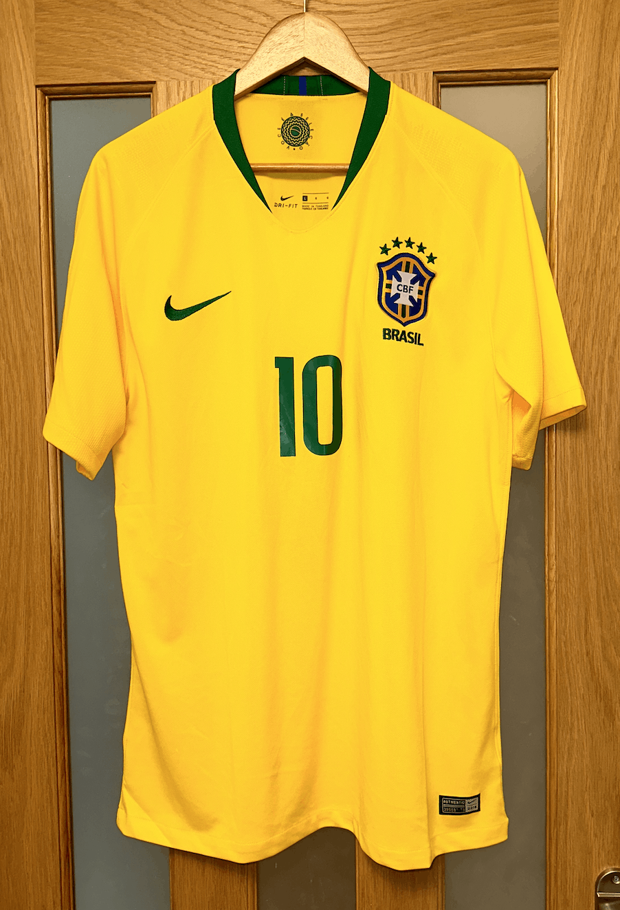 Nike 2014-15 Brazil Third Shirt Neymar Jr #10 L Size US L / EU 52-54 / 3 - 1 Thumbnail