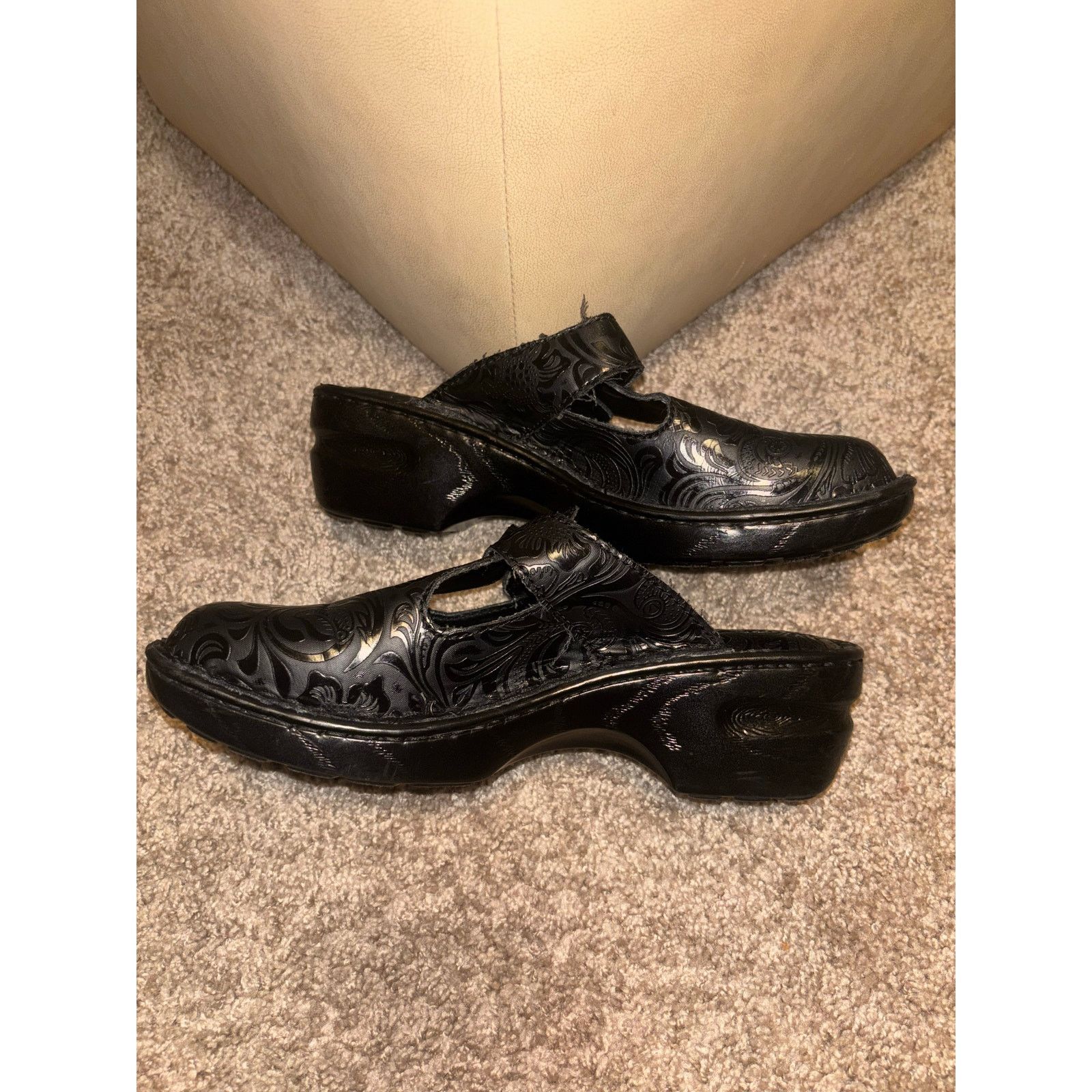 The Unbranded Brand B.O.C Mule Sandals Black Heels/Slip On Size 8 Size US 8 / IT 38 - 3 Thumbnail