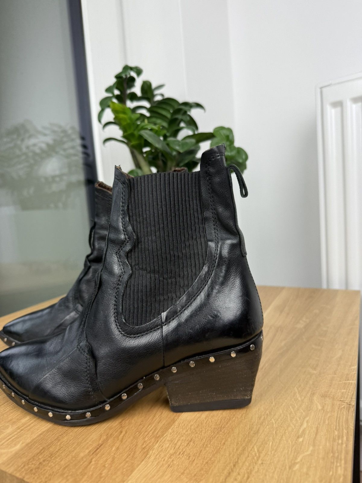 A.S.98 A.S 98 Calfskin Leather Women’s Boots Size 36 Size US 6 / IT 36 - 2 Thumbnail