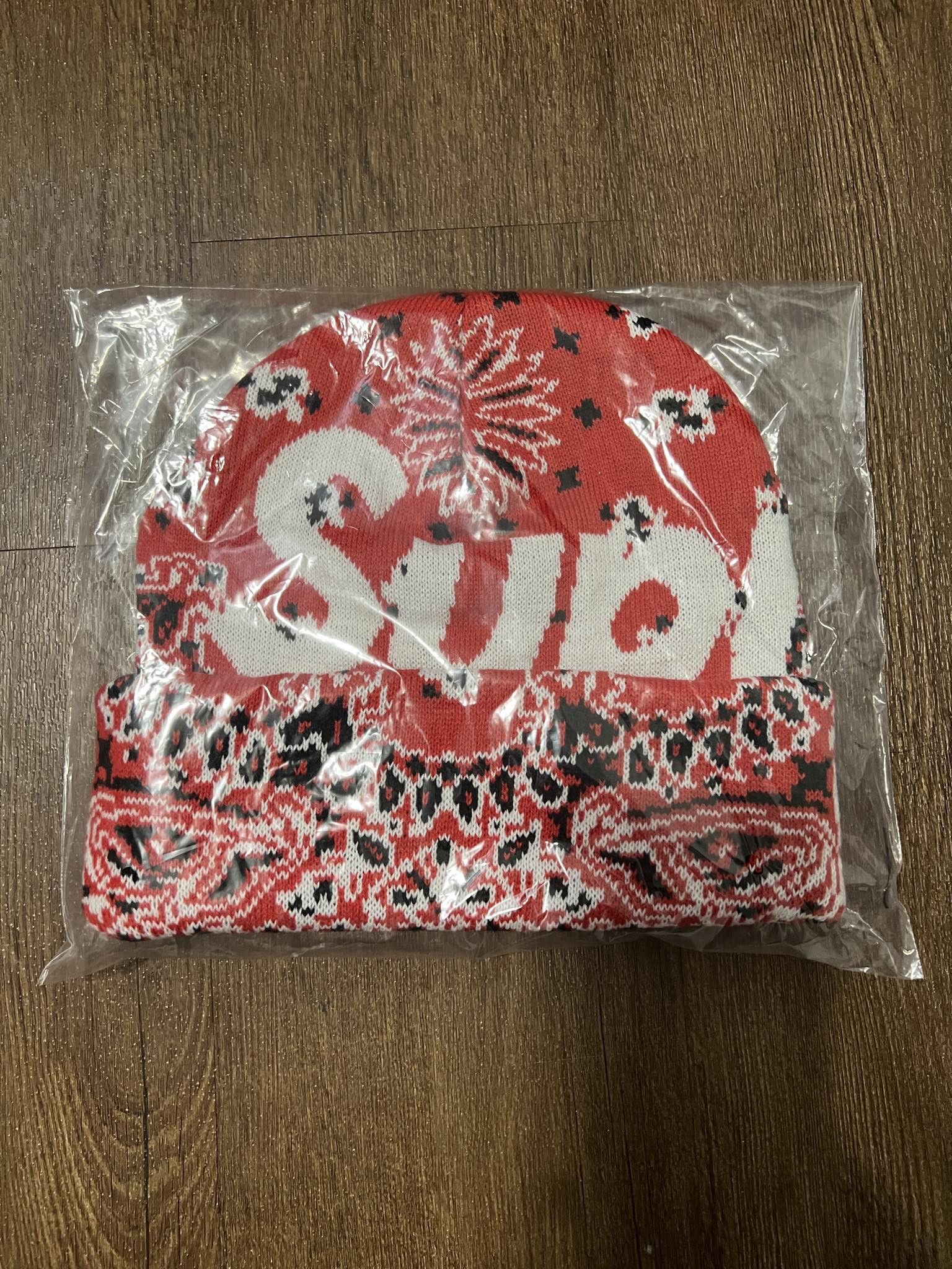 Supreme Supreme Bandana Big Logo Beanie Red FW 2024 Size ONE SIZE - 1 Thumbnail