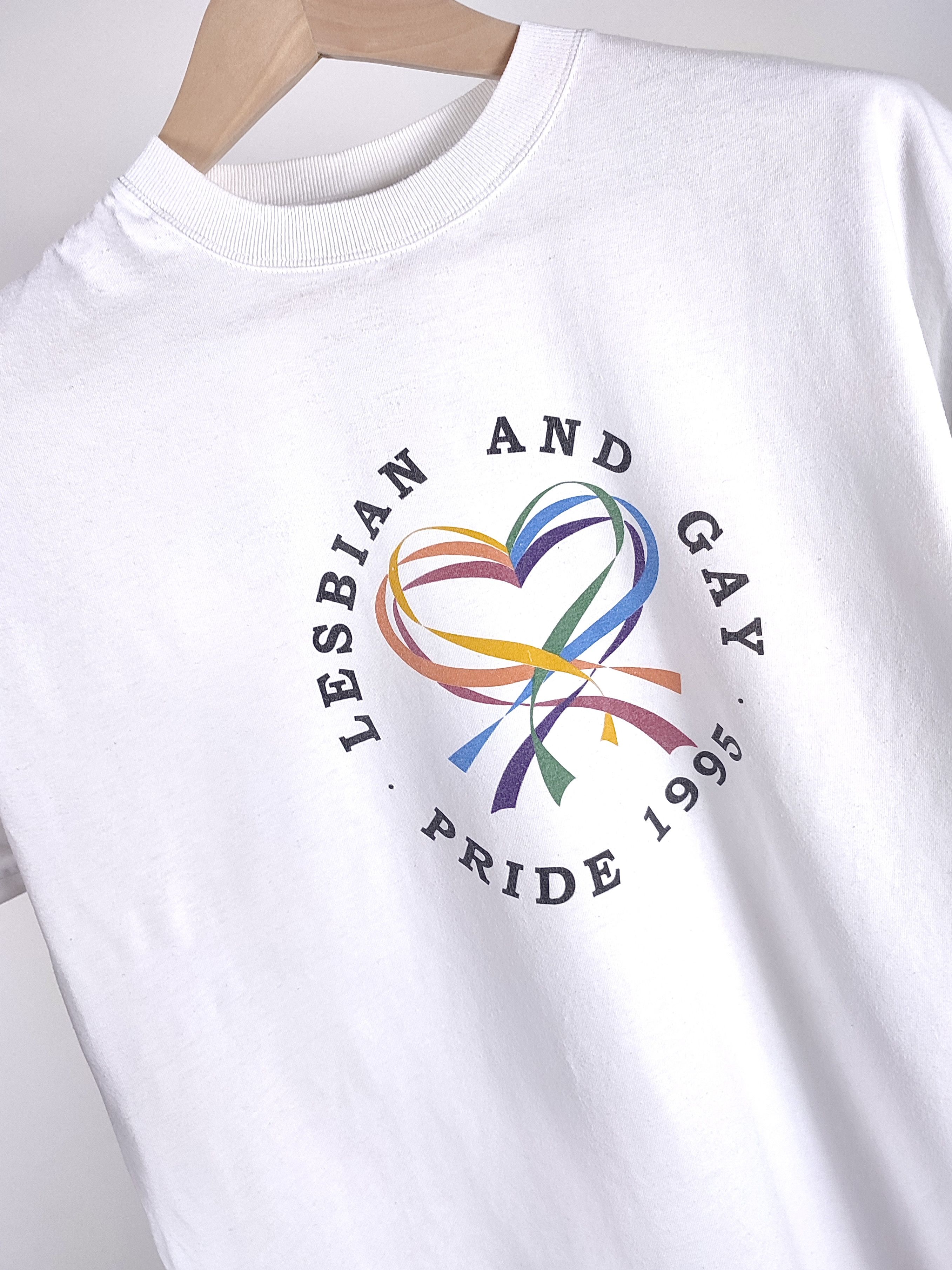 Vintage 1995 Vintage Pride Lesbian And Gay LGBT T-Shirt 90s Size US L / EU 52-54 / 3 - 4 Thumbnail