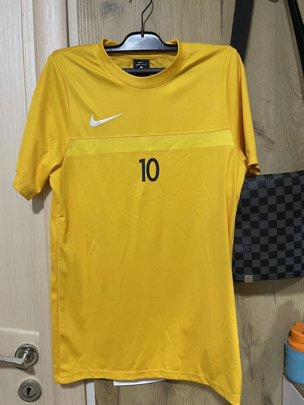 Nike T-Shirt - Nike Size US S / EU 44-46 / 1 - 1 Thumbnail