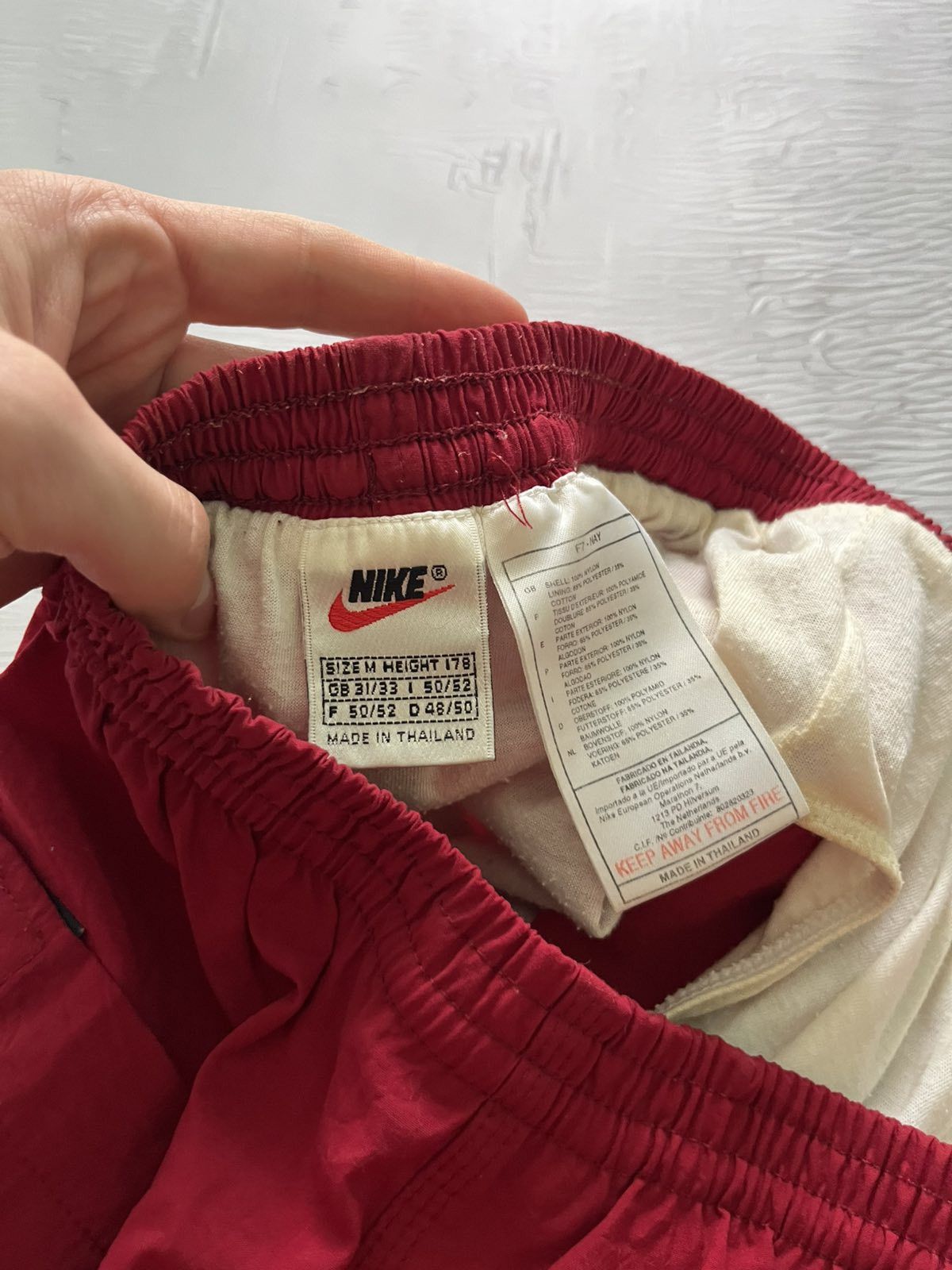 Nike Y2K Nike Streetwear Nylon Vintage Shorts Red Size US 32 / EU 48 - 4 Thumbnail