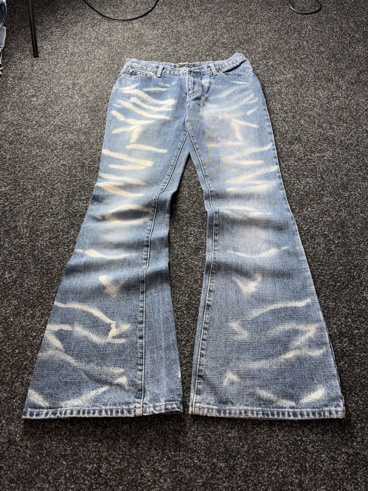 Japanese Brand Y2K Chilli Pepper Archive Flare Jeans Acid Wash Y2K Bootcut Size 30" / US 8 / IT 44 - 1 Thumbnail