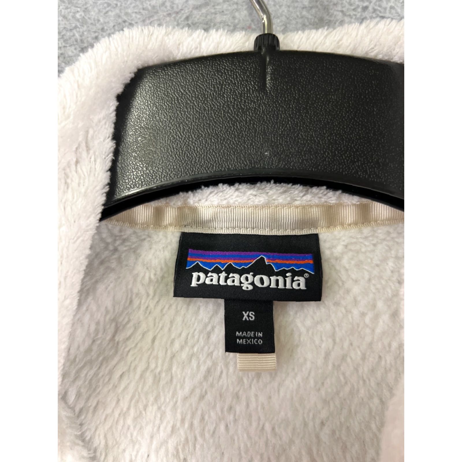 Patagonia Patagonia Sweater Womens XS White Re-Tool Snap-T Pullover Polyester Mock Neck Long Sleeve Pullover Casual Outdoor Logo Vintage: No Womens, Size XS Size XS / US 0-2 / IT 36-38 - 7 Thumbnail