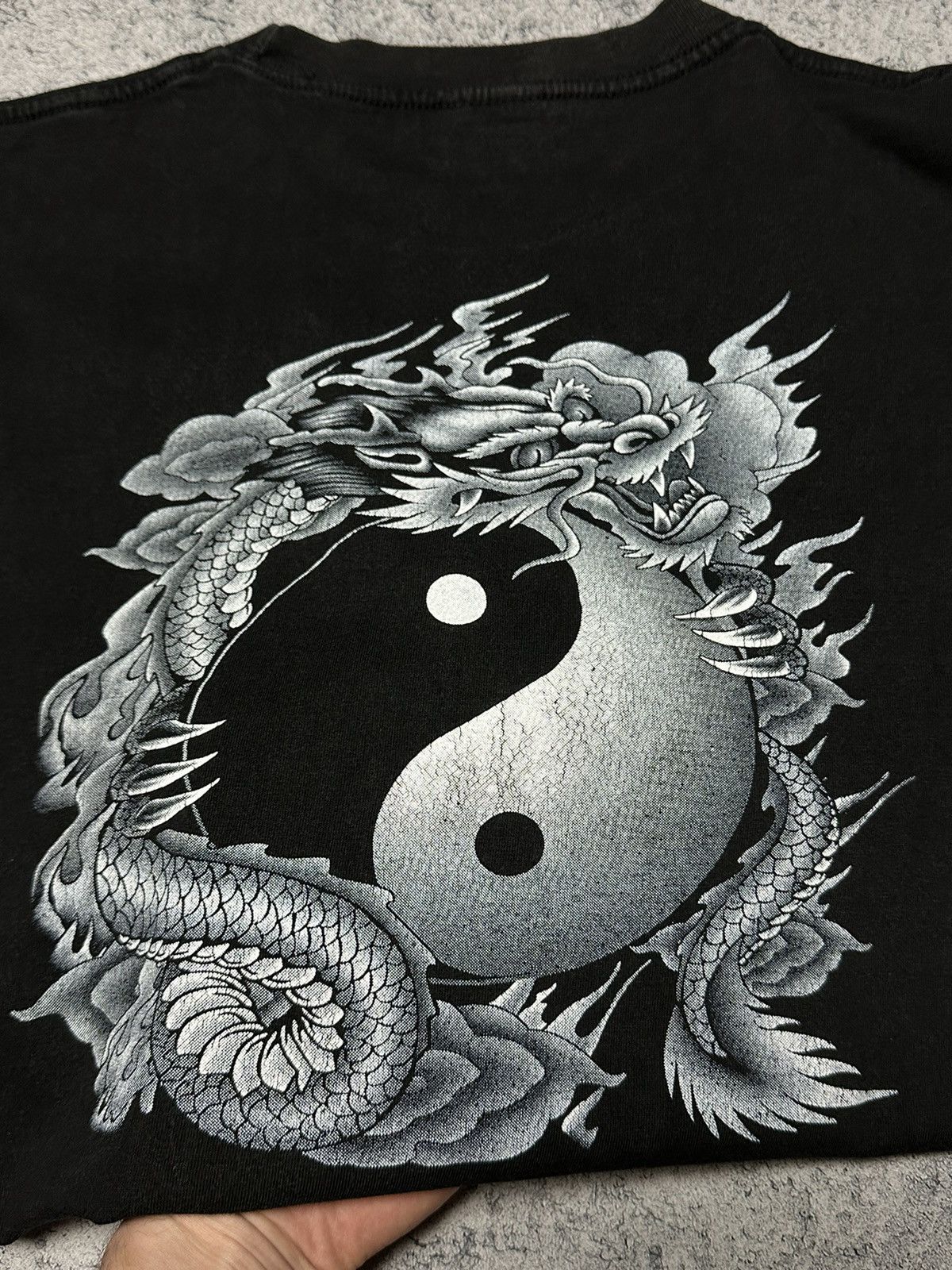 Vintage Vintage REO Rock Dragon Yin Yang Skulls T-Shirt Size US XL / EU 56 / 4 - 10 Thumbnail