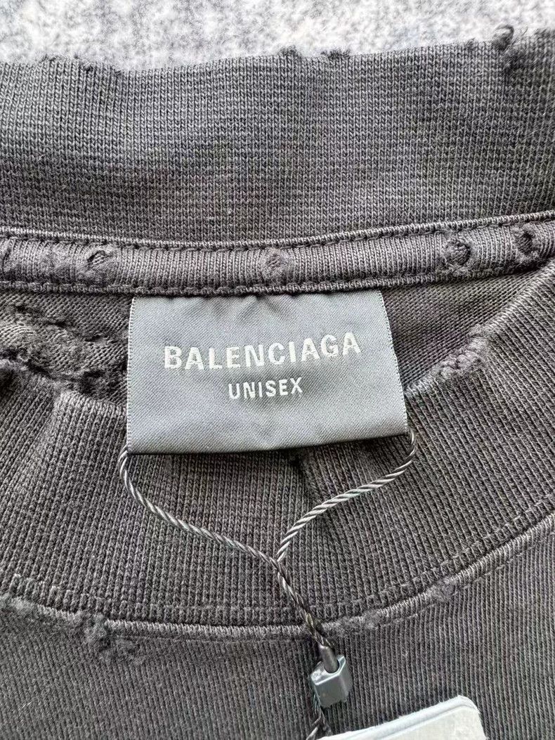 Balenciaga Balenciaga Back Sanskrit logo destruction short sleeve bla Size US M / EU 48-50 / 2 - 3 Thumbnail