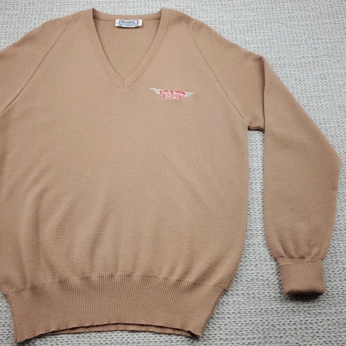Vintage VTG Symbol Austin Healey MKIII Sweatshirt Mens 42 Long Sleeve Sweater Pullover Beige Wool Logo Crew Neck Vintage 80s 90s Classic Outdoor Designer Size US XL / EU 56 / 4 - 3 Thumbnail