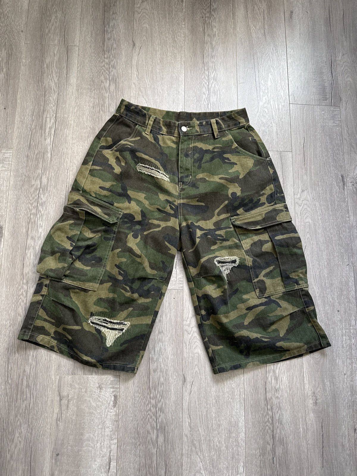 Other Camo 3/4 jorts Size US 34 / EU 50 - 2 Thumbnail