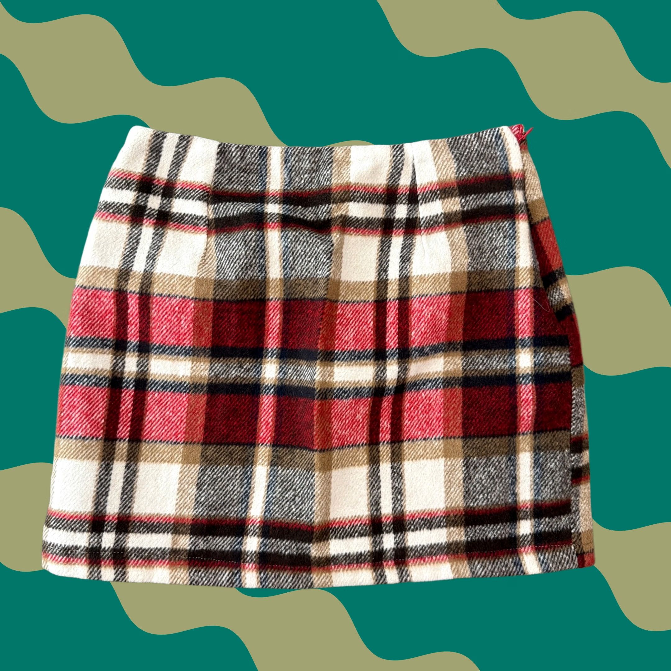 Vintage VINTAGE Y2K Plaid Fleece Red Black Mini Skirt Holiday Winter Zip Up Small Womens Skirt Size 28" / US 6 / IT 42 - 1 Thumbnail