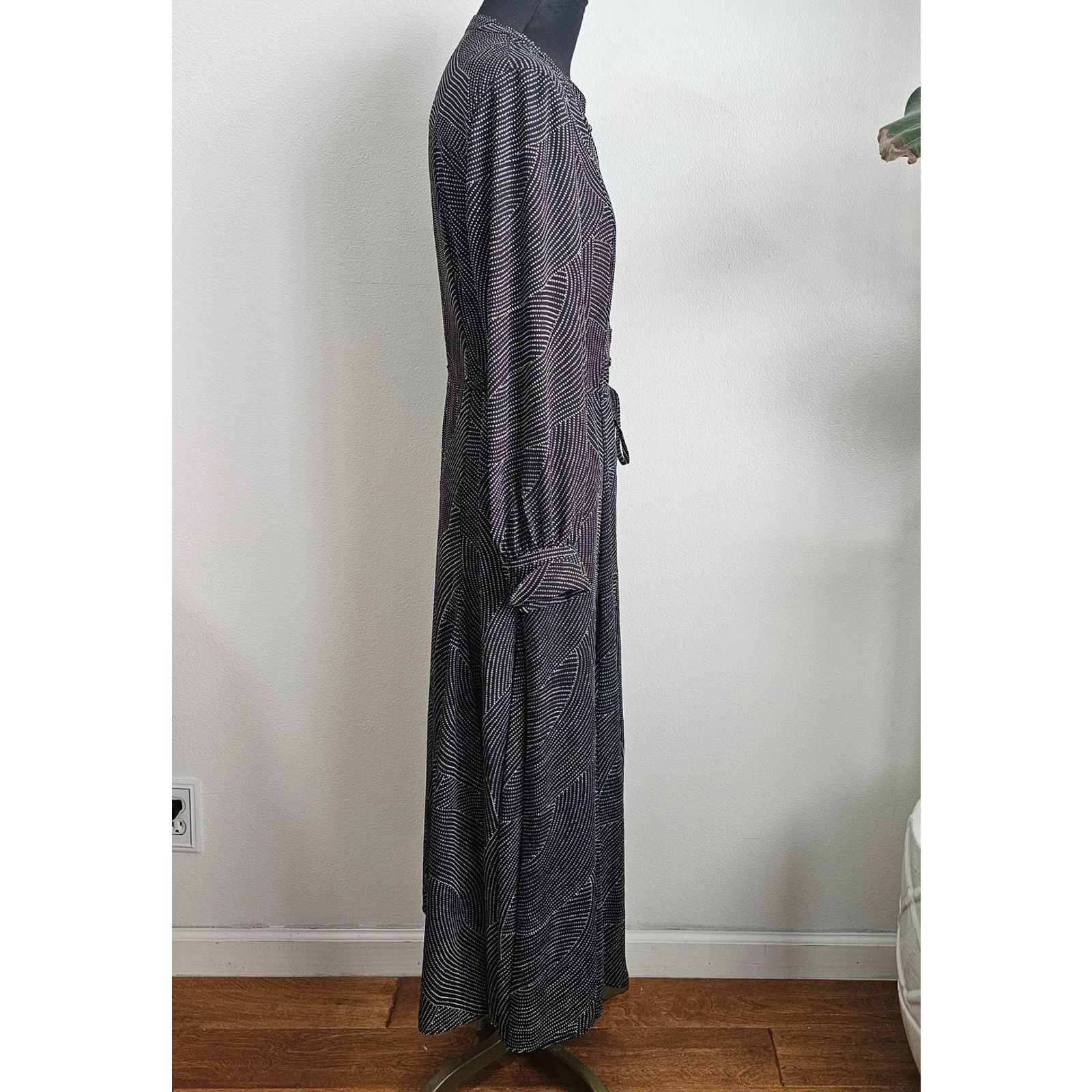 Madewell EUC Madewell Women's Black Tie Waist Midi Dress in Dot M Size M / US 6-8 / IT 42-44 - 8 Thumbnail