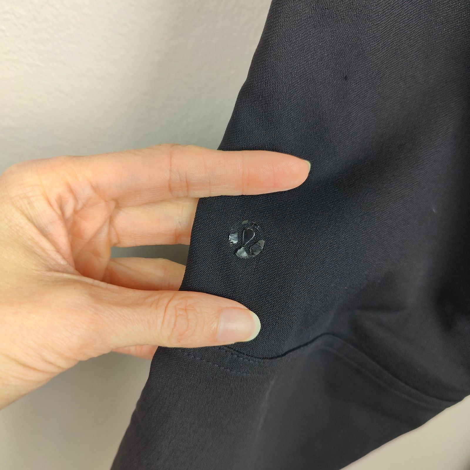 Lululemon Lululemon Commission Pants Mens 34 Black Lightweight Size US 34 / EU 50 - 5 Thumbnail