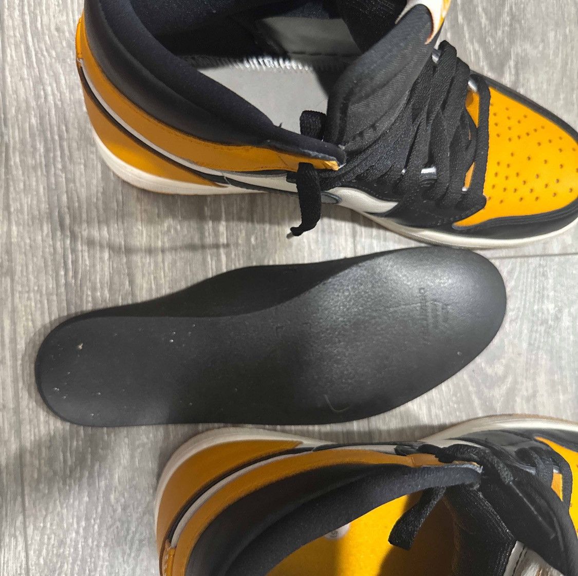 Jordan Brand Air jordan 1 Retro high OG yellow toe Size US 8.5 / EU 41-42 - 7 Thumbnail