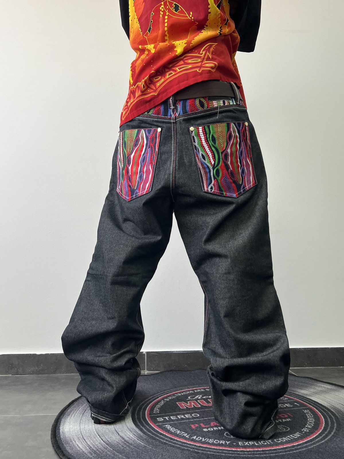 Coogi × Vintage Crazy baggy Vintage Coogi Embroidered jeans Size US 34 / EU 50 - 1 Thumbnail