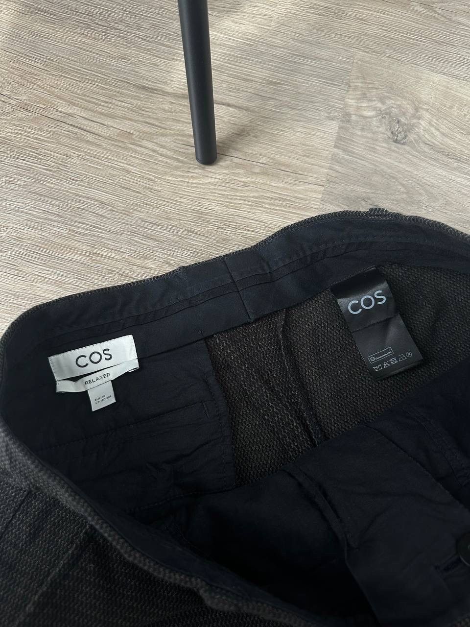 Cos × Japanese Brand COS Relaxed Fit Trousers Black Textured Wool Blend Pants Size US 32 / EU 48 - 7 Thumbnail