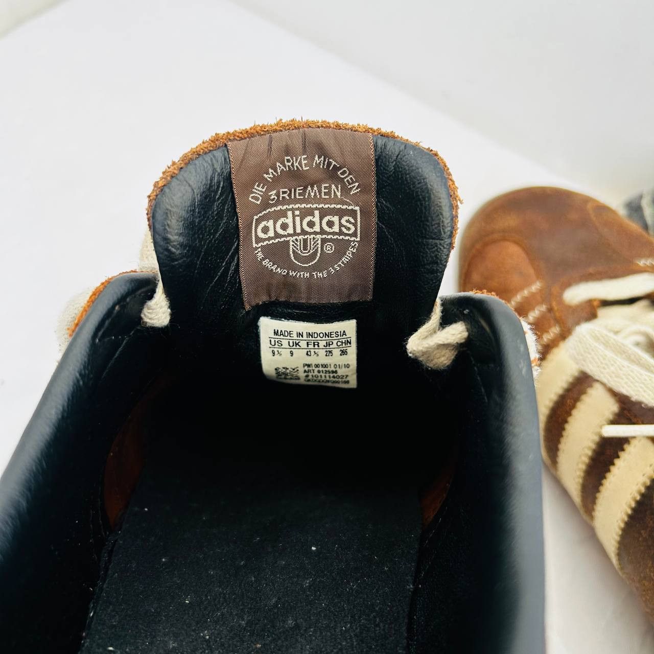 Adidas Adidas chile 62 Leather Sneakers #247 Size US 9.5 / EU 42-43 - 2 Thumbnail