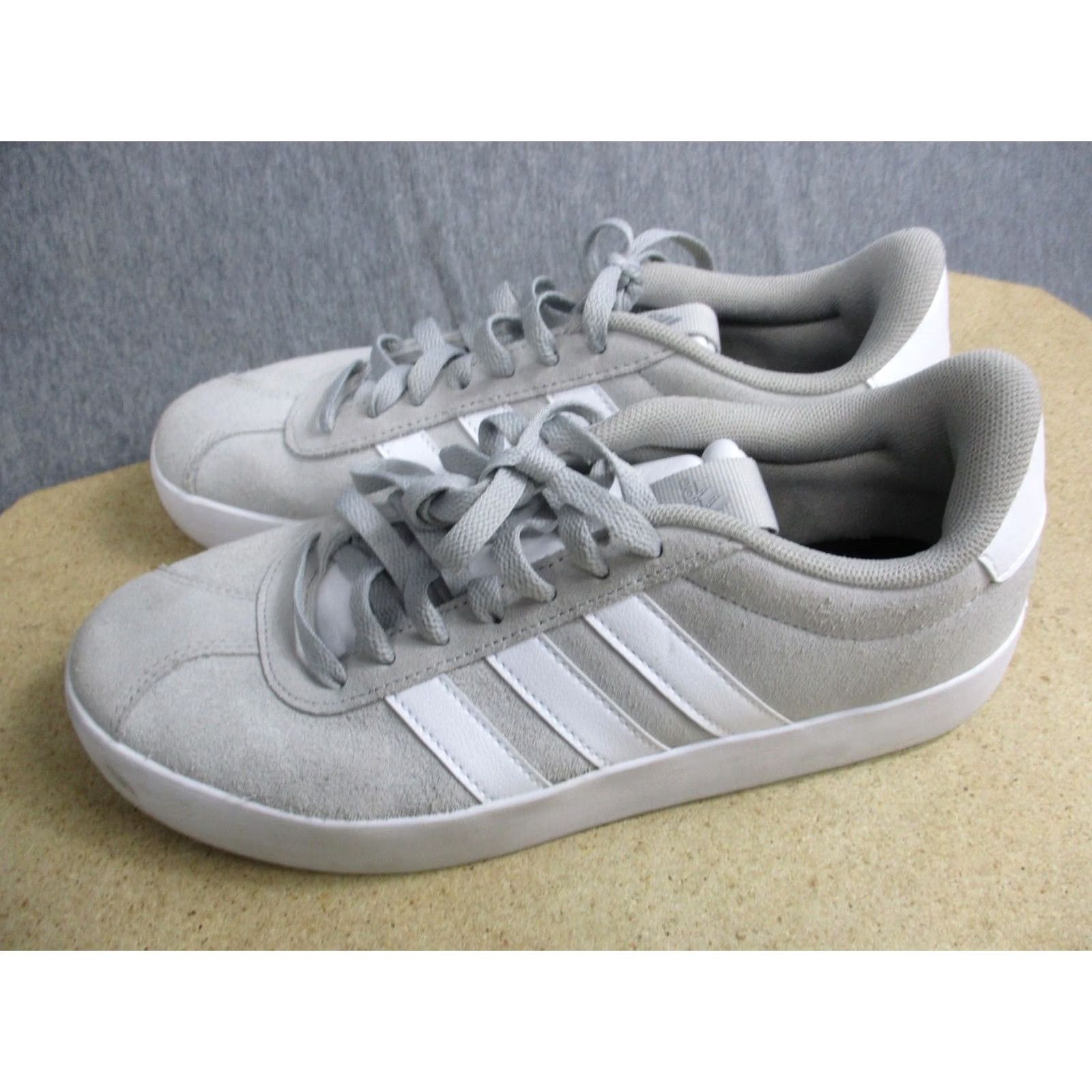 Adidas Adidas Shoes Mens Size 8.5 Gray White Court Set Low Top Sneakers Suede Casual Size US M / EU 48-50 / 2 - 2 Thumbnail