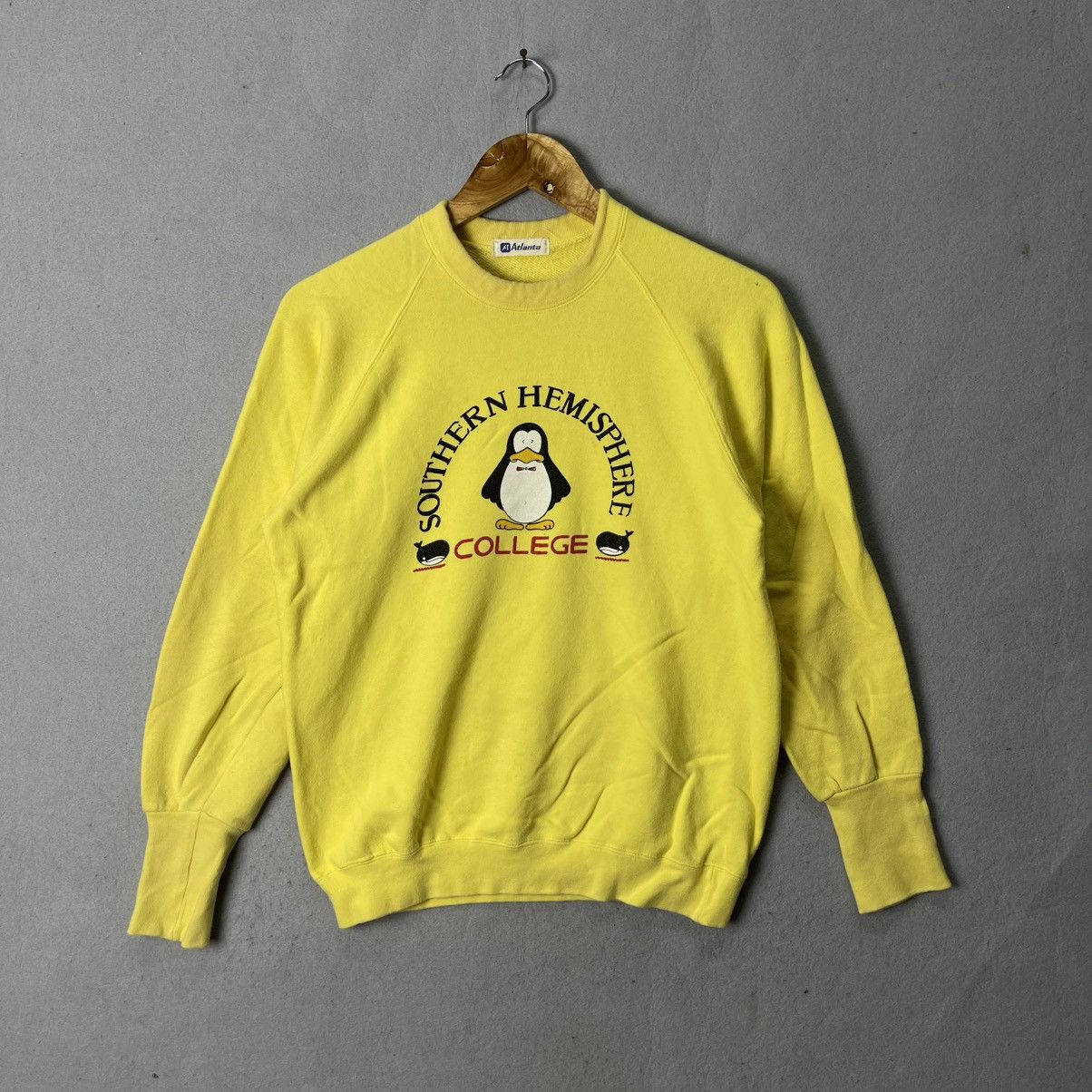 Vintage Vintage Southern Hemisphere College Penguin Sweatshirt Size US M / EU 48-50 / 2 - 1 Thumbnail