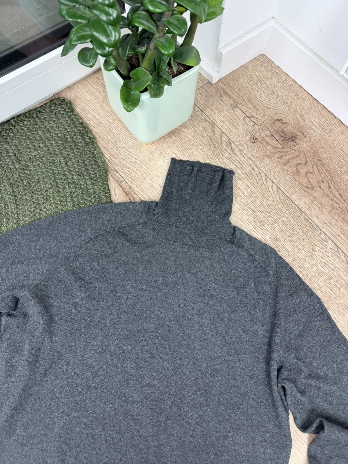 Prada Prada Wool Turtleneck Sweater Size US L / EU 52-54 / 3 - 4 Thumbnail