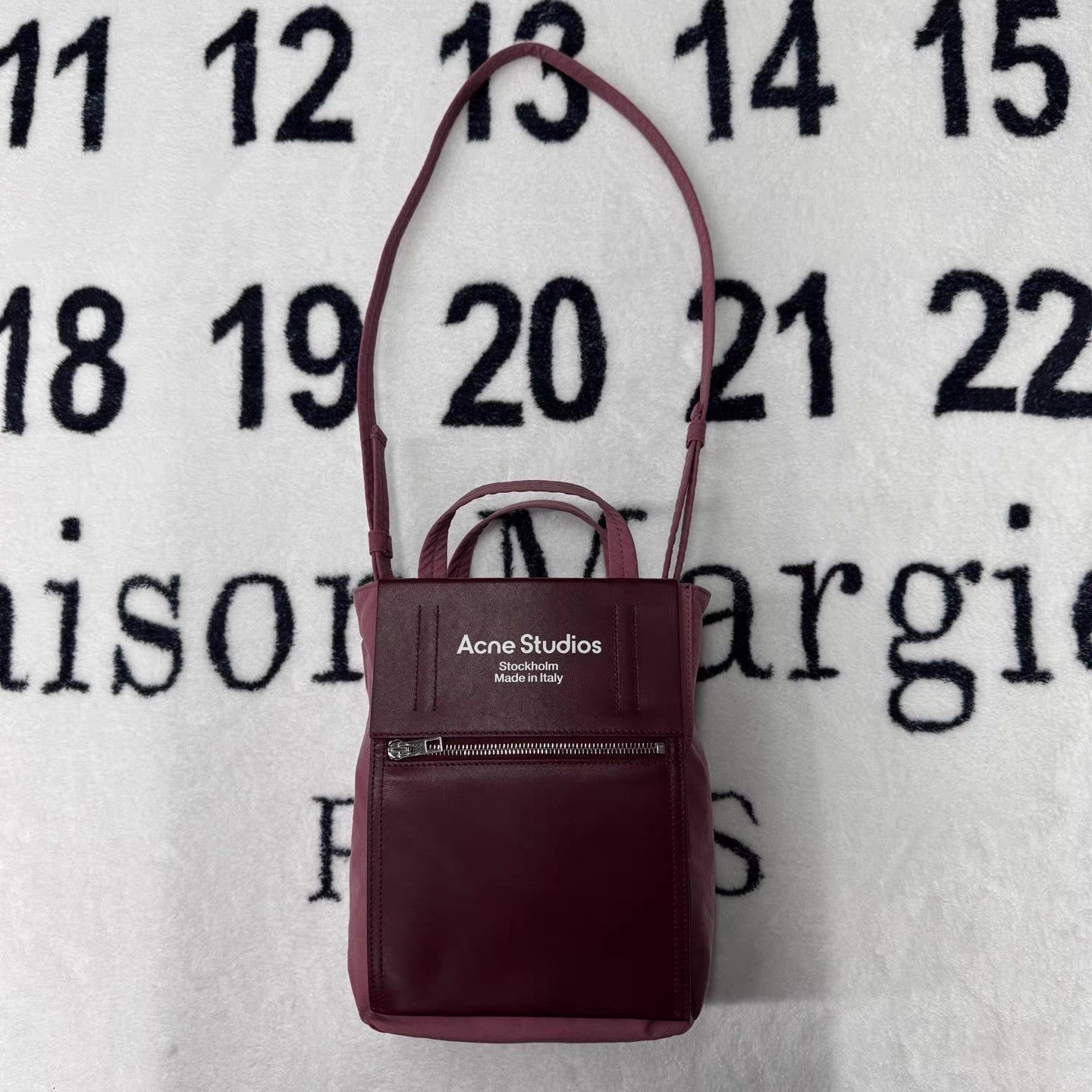 Acne Studios Acne Studios Hot Pink Crossbody Bag Q10 Size ONE SIZE - 1 Thumbnail