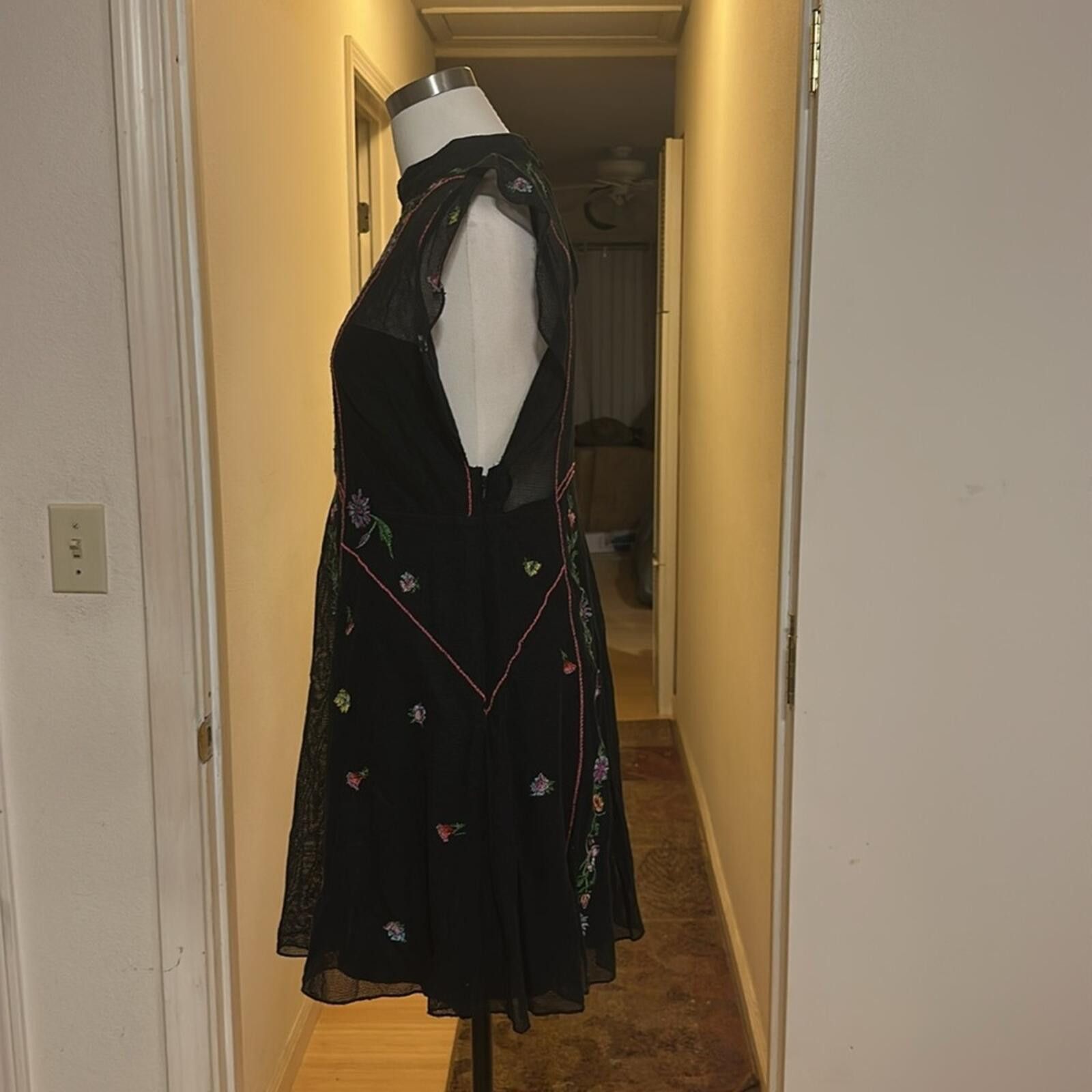 Free People Black Riviera Embroidered Illusion Mini Dress Size XL / US 12-14 / IT 48-50 - 8 Thumbnail