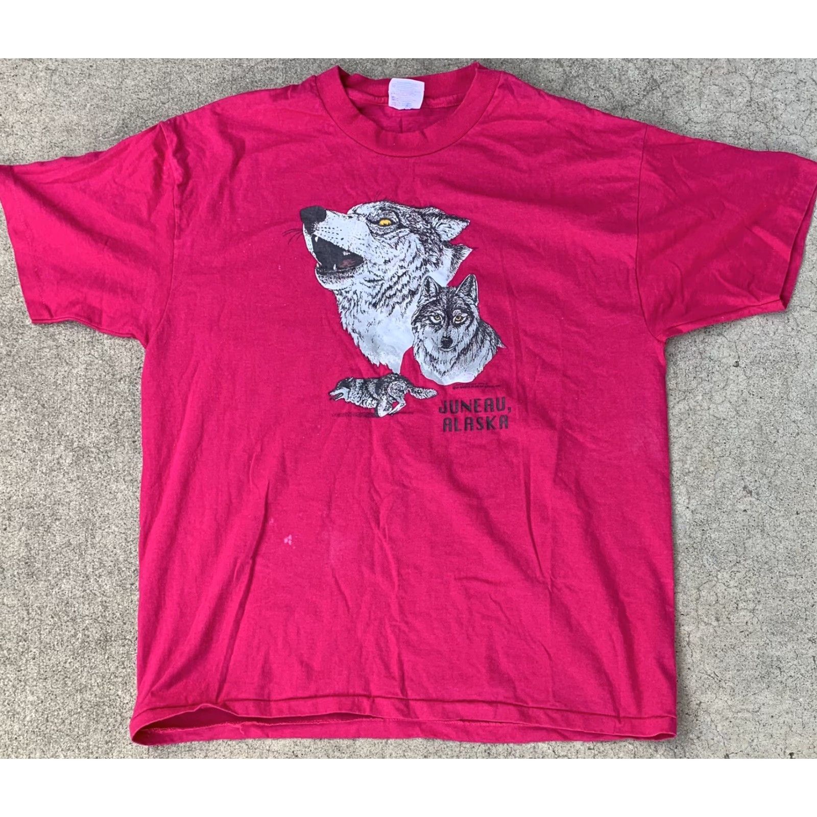 Hanes VINTAGE Hanes Heavyweight 50/50 T-Shirt Wolf Graphics Juneau Alaska 1990s 1993 XL Mens Pink Short Sleeve Crew Neck Graphic Print Size US XL / EU 56 / 4 - 6 Thumbnail