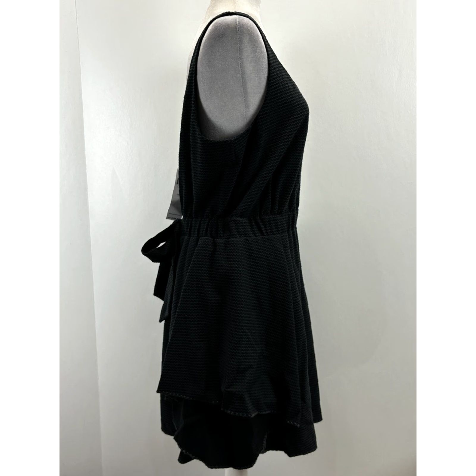 BCBGeneration BCBGeneration Dress Large Sleeveless Tie Back MSRP 58 Black Tank Layered Size L / US 10 / IT 46 - 4 Thumbnail