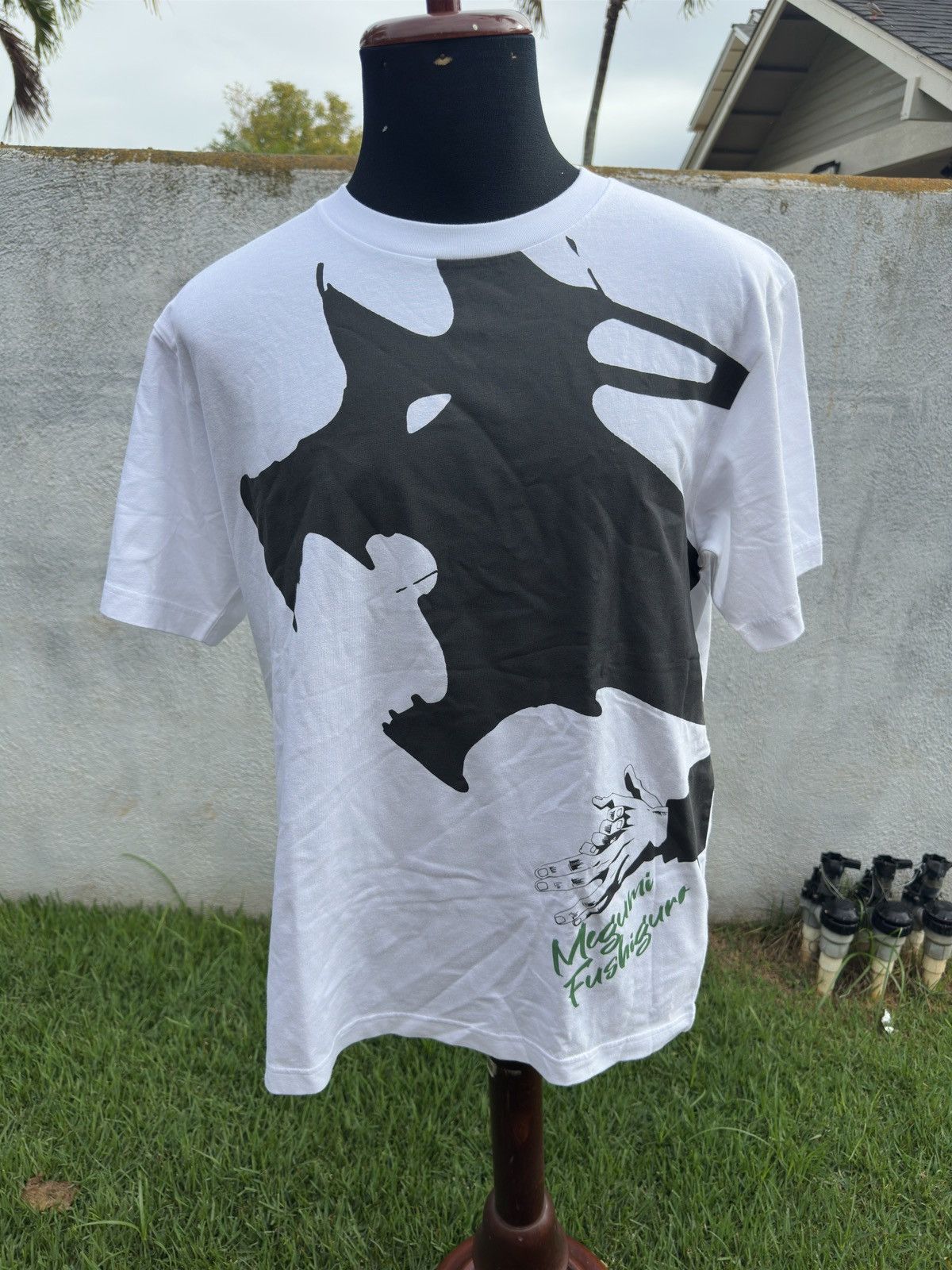 Uniqlo Uniqlo Jujutsu Kaisen Megumi Fushiguro Men's XL Anime Manga Size US XL / EU 56 / 4 - 1 Thumbnail