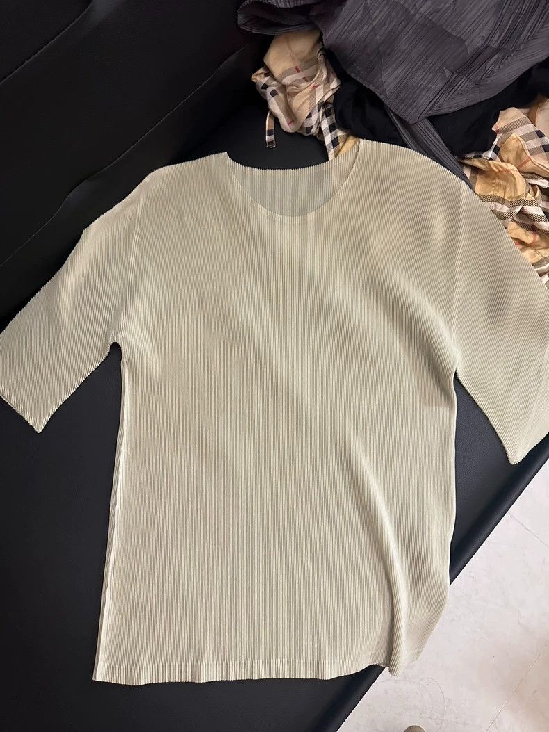 Issey Miyake Issey Miyake PP Pleated Short Sleeve Top - dmc Size US M / EU 48-50 / 2 - 1 Thumbnail