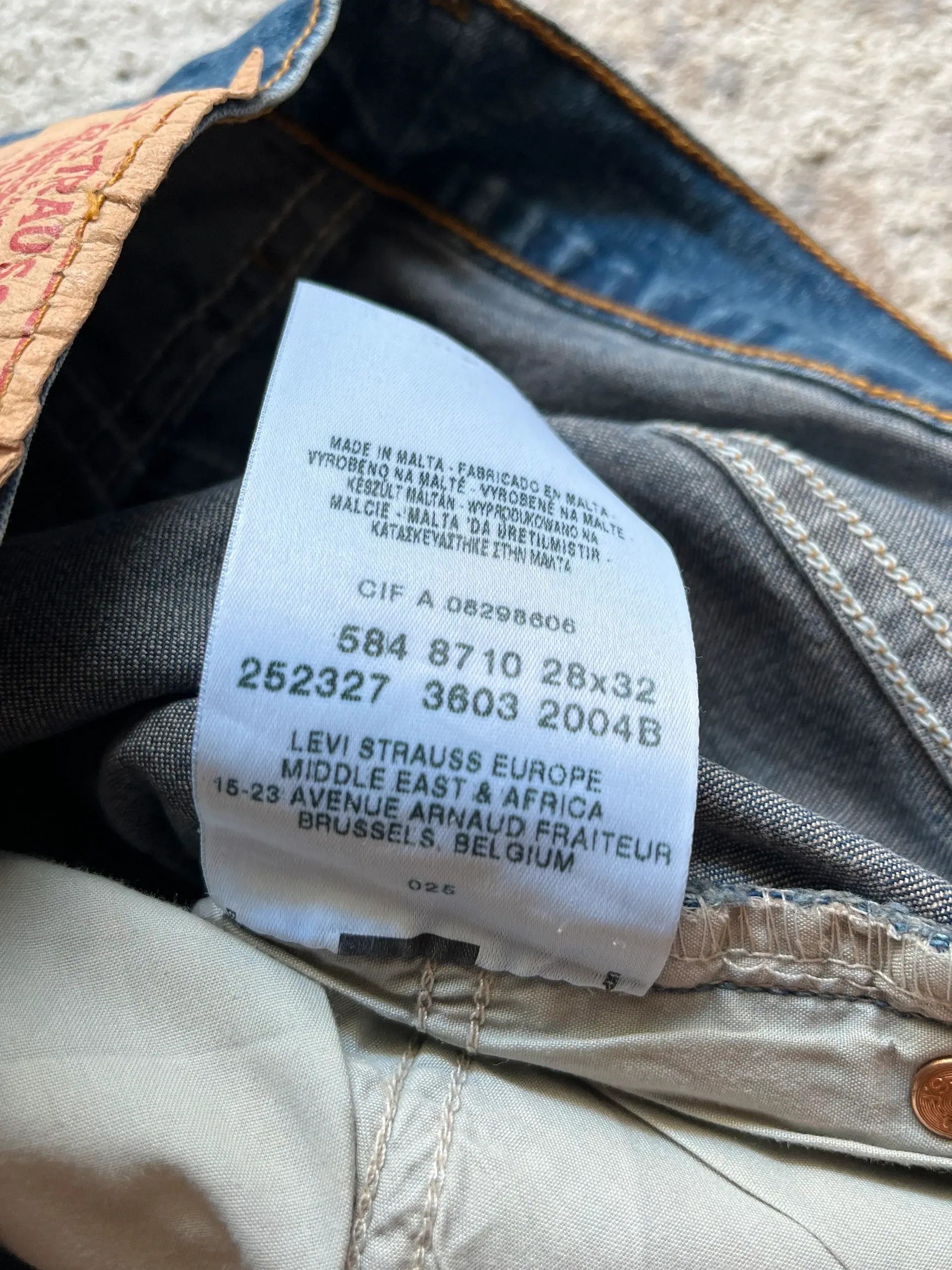 Levi's Levi’s 584 07 Flared Denim Women’s 2004 Y2K Rare Paint Size 28" / US 6 / IT 42 - 9 Thumbnail