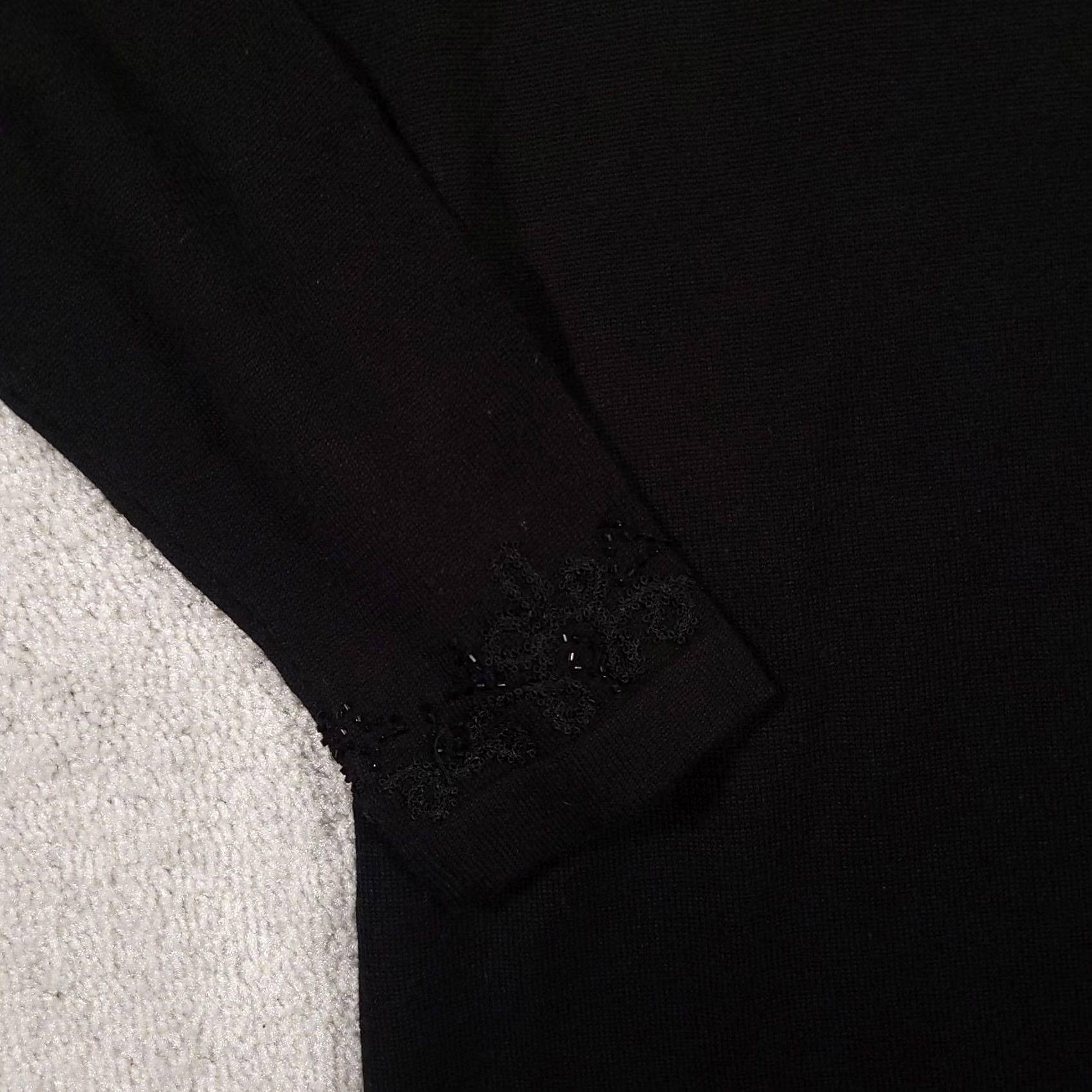 Vintage VINTAGE Outlander Sweater Women's Large Black V-Neck Sequin Beaded Knit Long Sleeve Pullover 80s 90s Party/Cocktail Casual Size L / US 10 / IT 46 - 5 Thumbnail