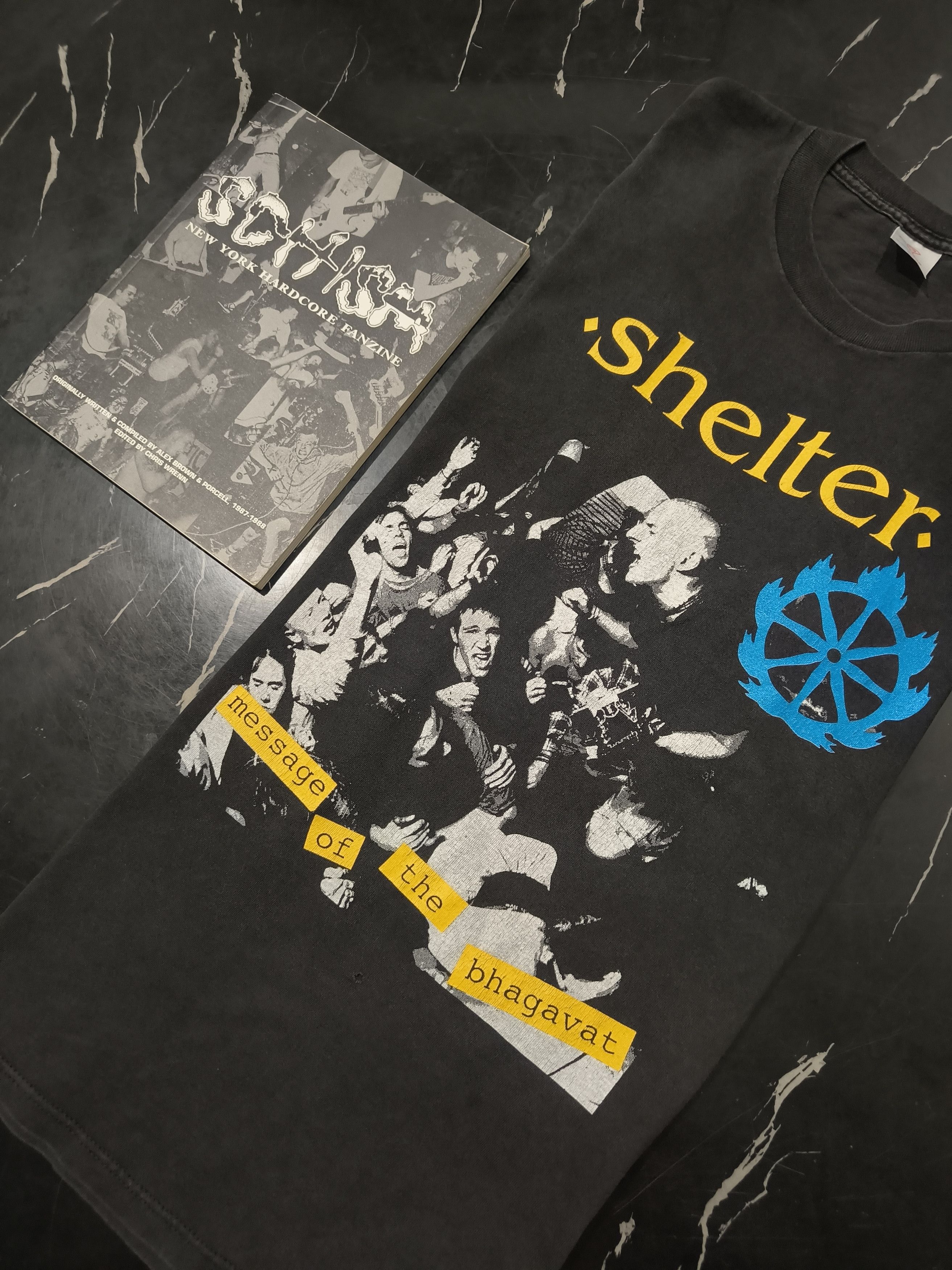 Band Tees Vintage 90s Shelter "Message of the bhagavat" shirt Size US XL / EU 56 / 4 - 1 Thumbnail