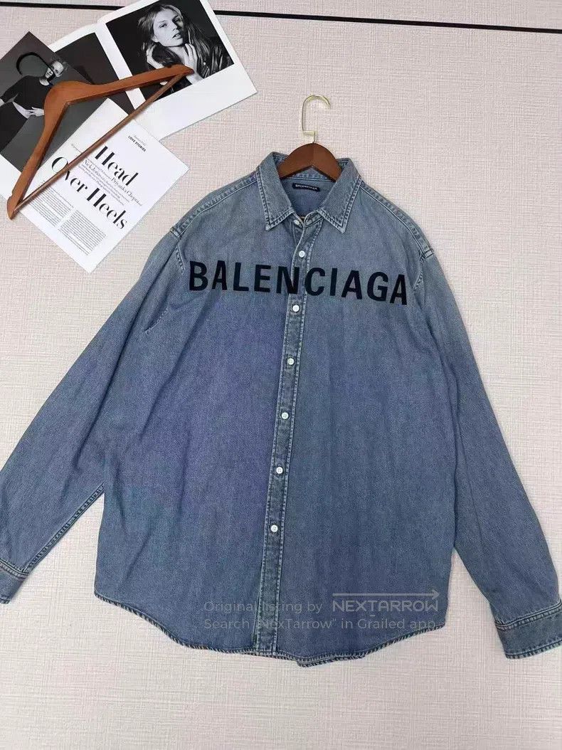 Balenciaga Balenciaga size 39 Embroidered Logo Denim Shirt Jacket Size US S / EU 44-46 / 1 - 2 Thumbnail