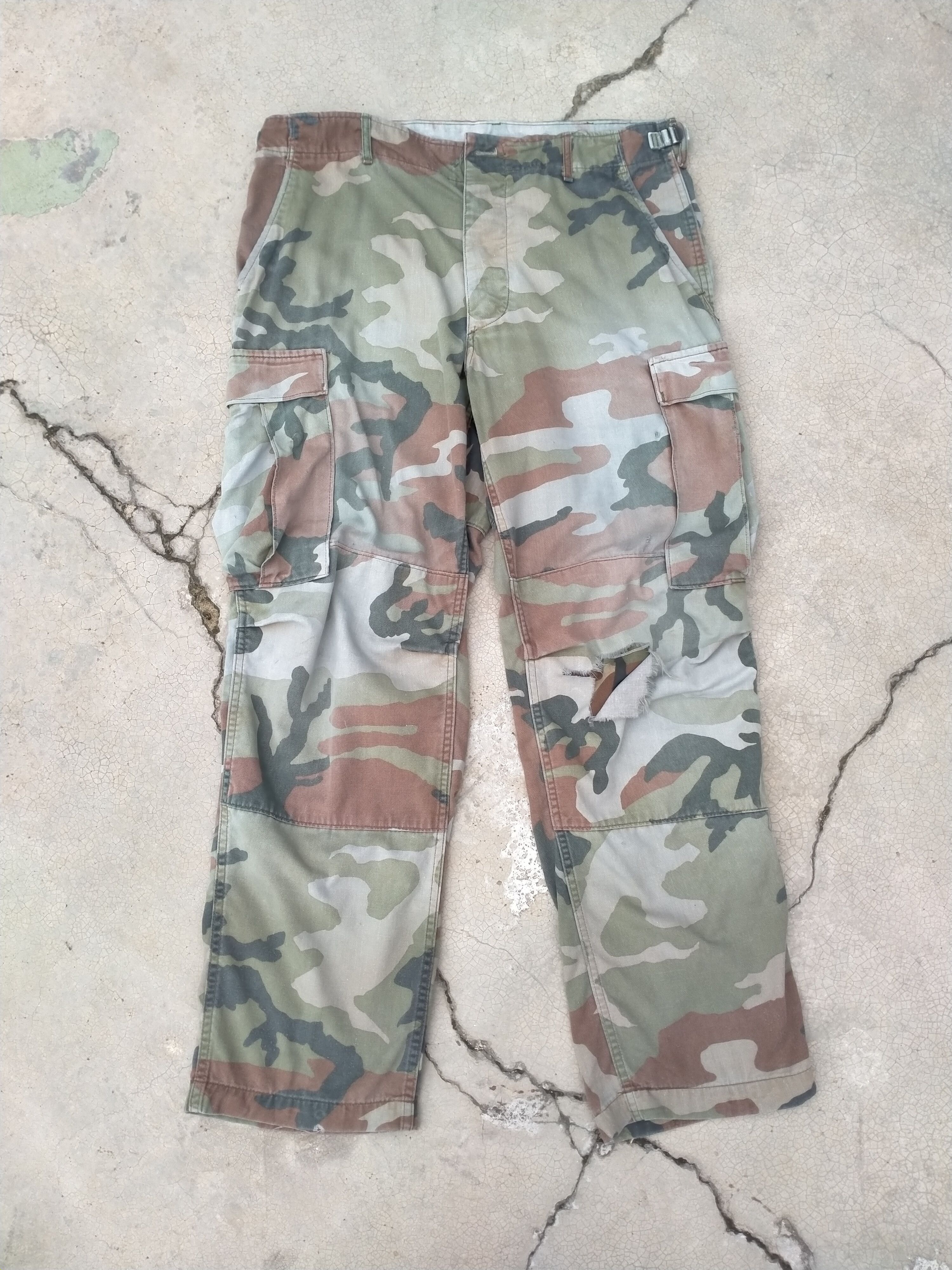 Vintage Vintage Distressed Military trousers Size US 34 / EU 50 - 1 Thumbnail