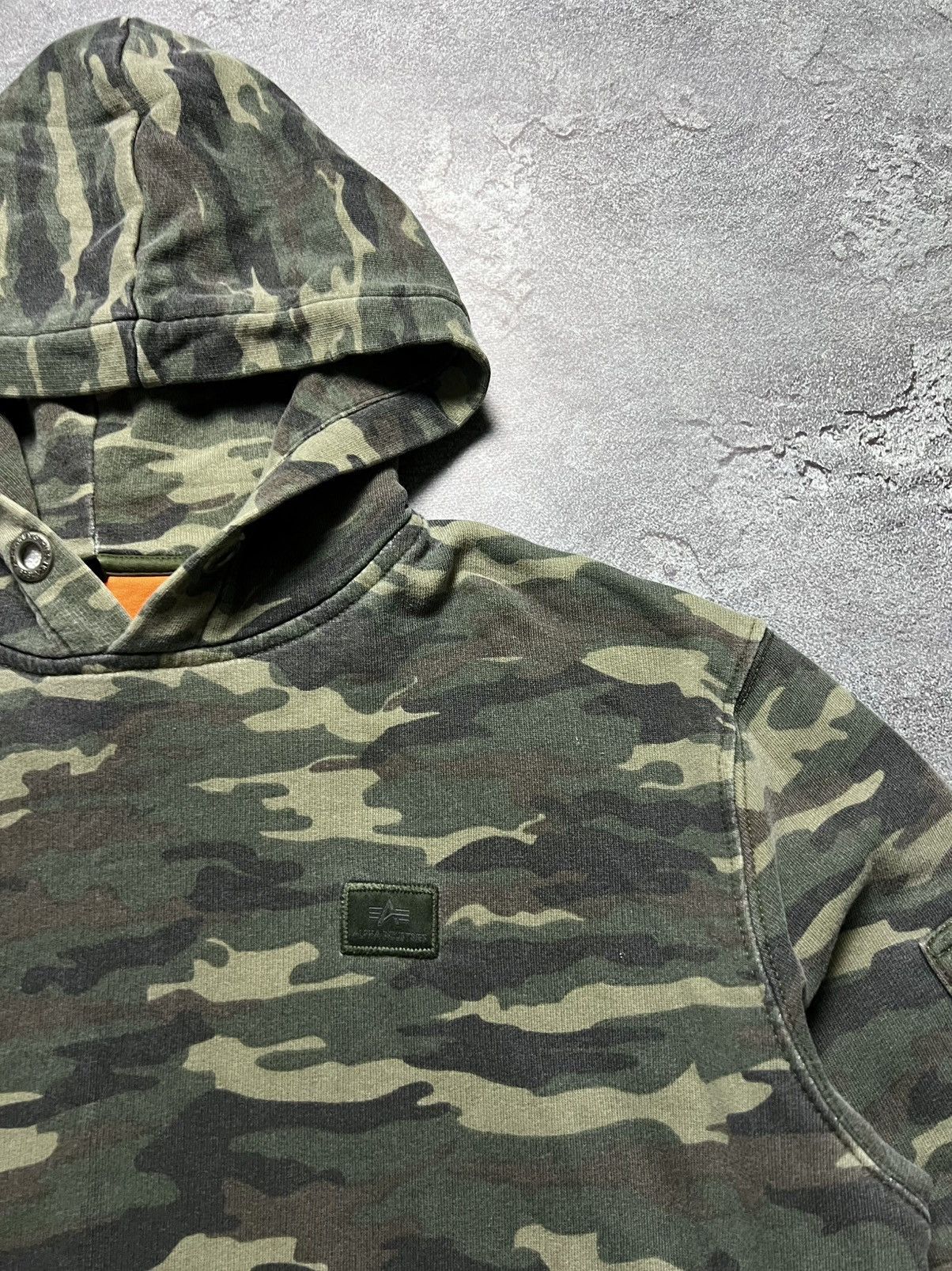 Alpha Industries Vintage Alpha Industries Camo Military Big Logo Hoodie M Size US M / EU 48-50 / 2 - 3 Thumbnail